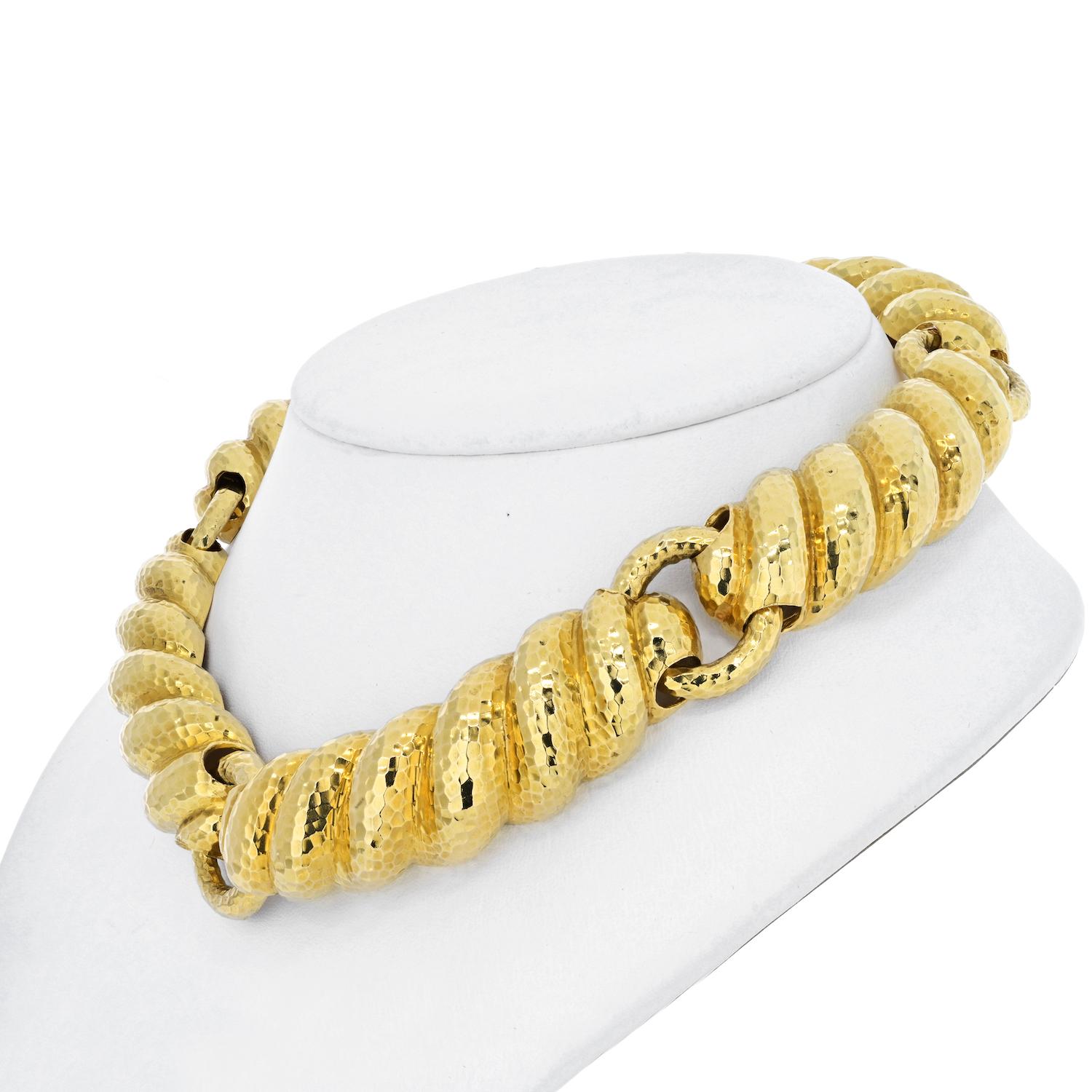 David Webb Yellow Gold Textured Hammered Collar Necklace In Excellent Condition In New York, NY