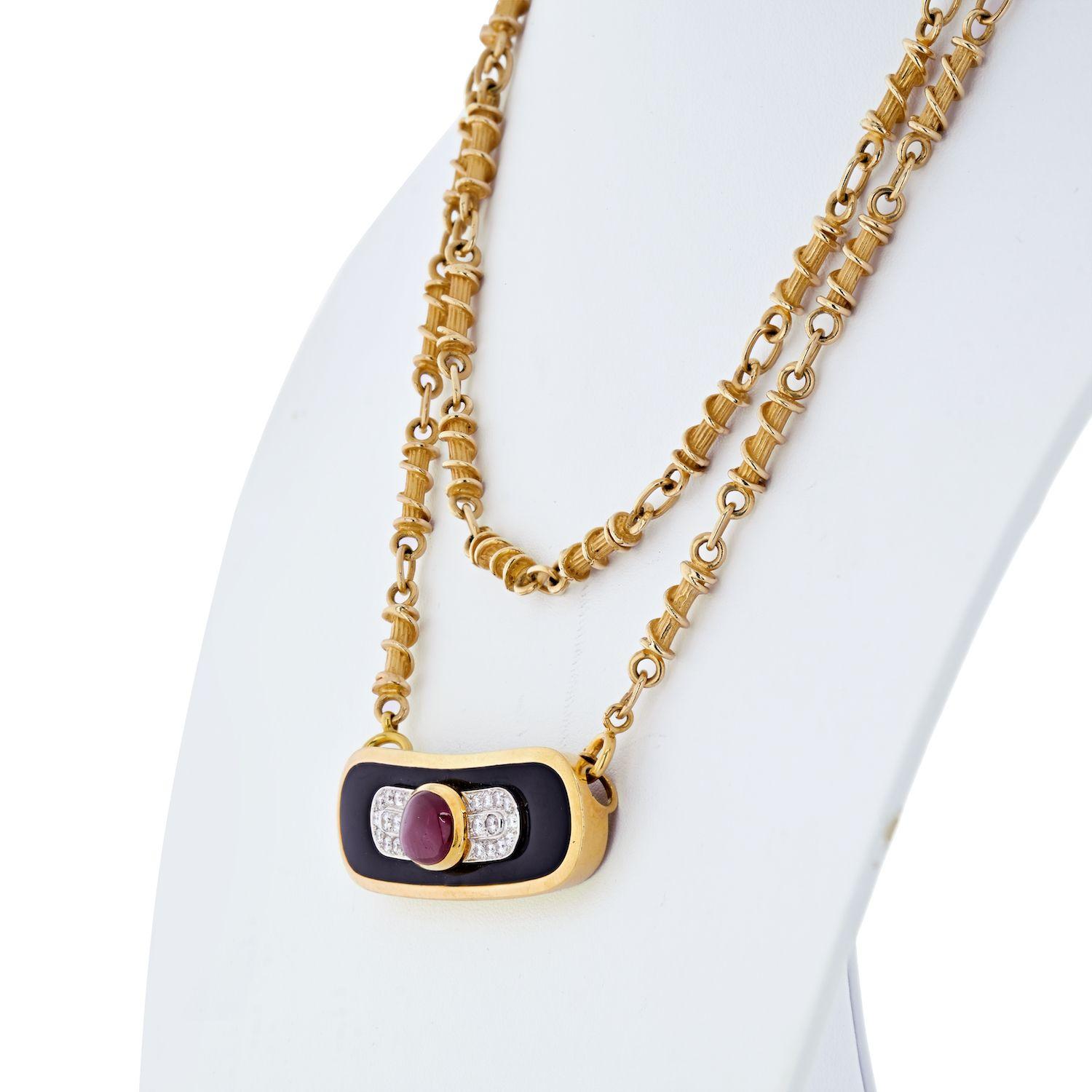 David Webb Yellow Gold Ruby, Diamond and Lacquer Pendant Necklace on Long Chain In Excellent Condition For Sale In New York, NY