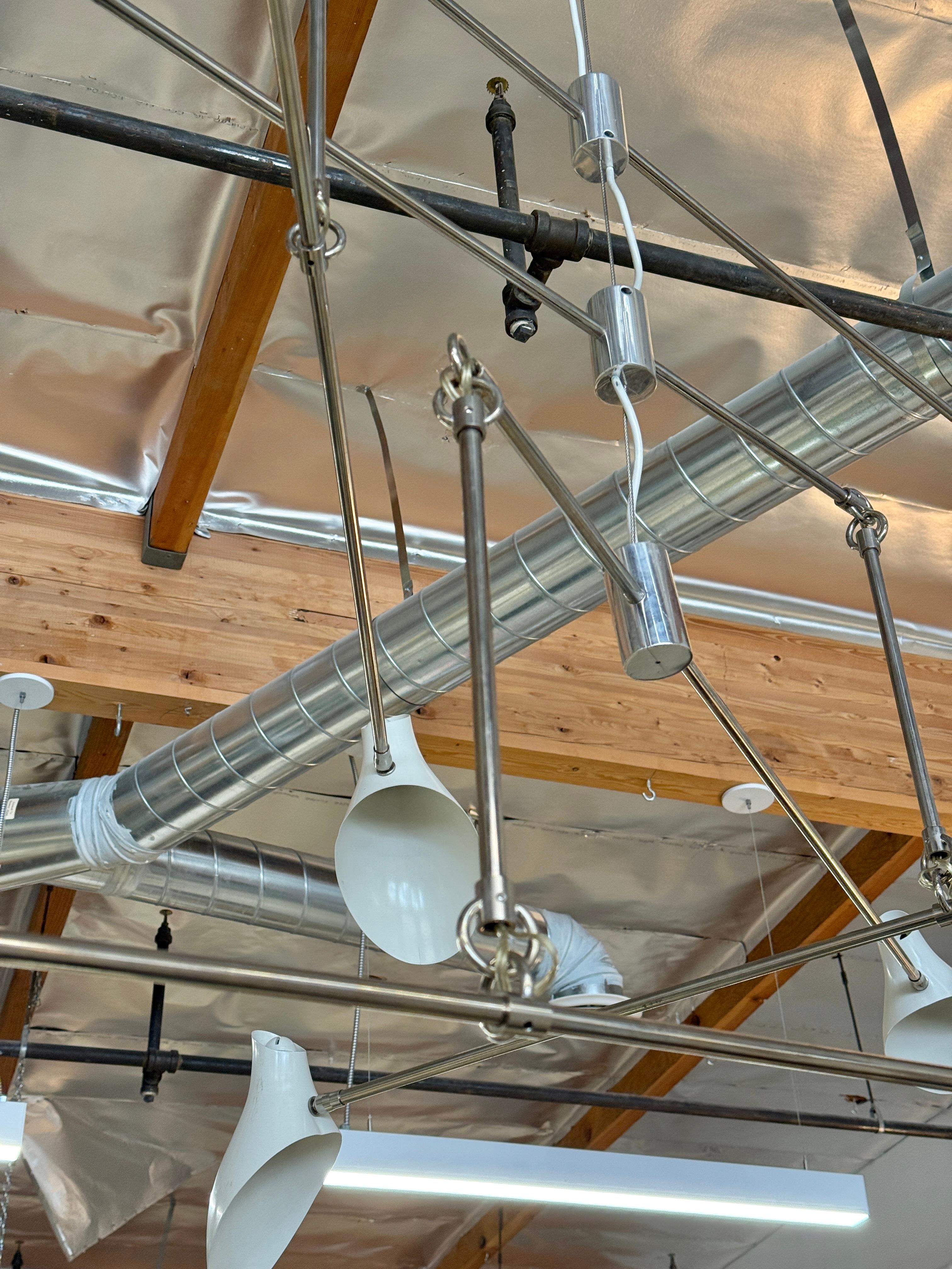 Fatto a mano David Weeks Studio Bottle Tiered Mobil #405 9 Head Bullet Chandelier in vendita