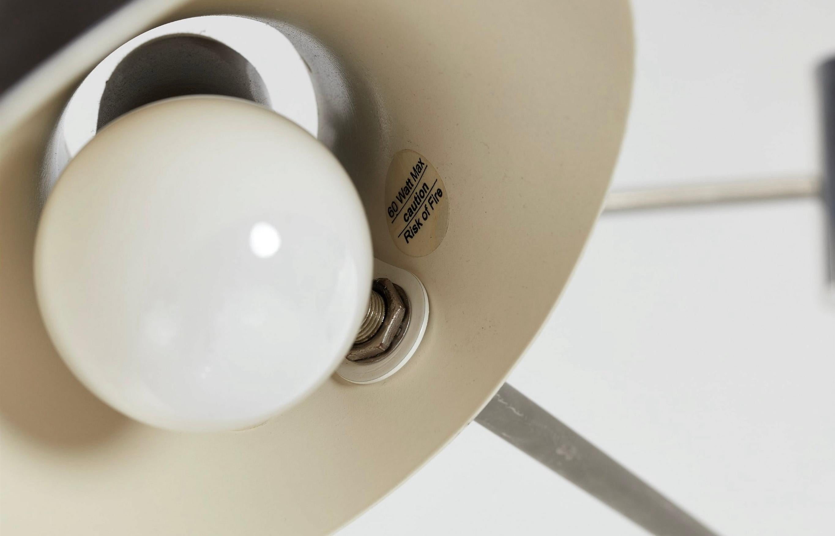 Acciaio David Weeks Studio Plafone Ciondolo a forma di bottiglia  407 Lampadario in vendita