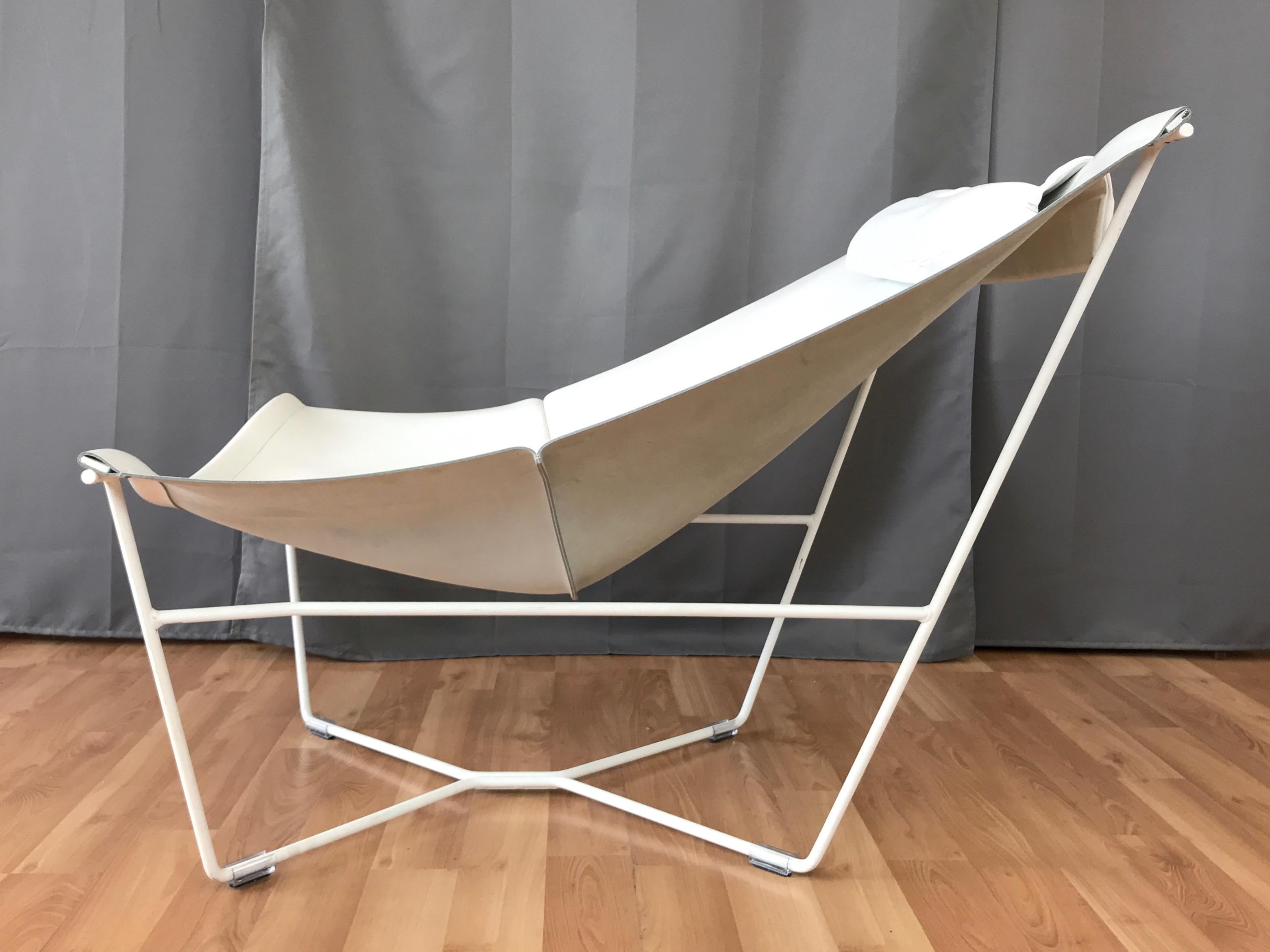 Britannique David Weeks, chaise en cuir blanc Semana Sling pour Habitat en vente