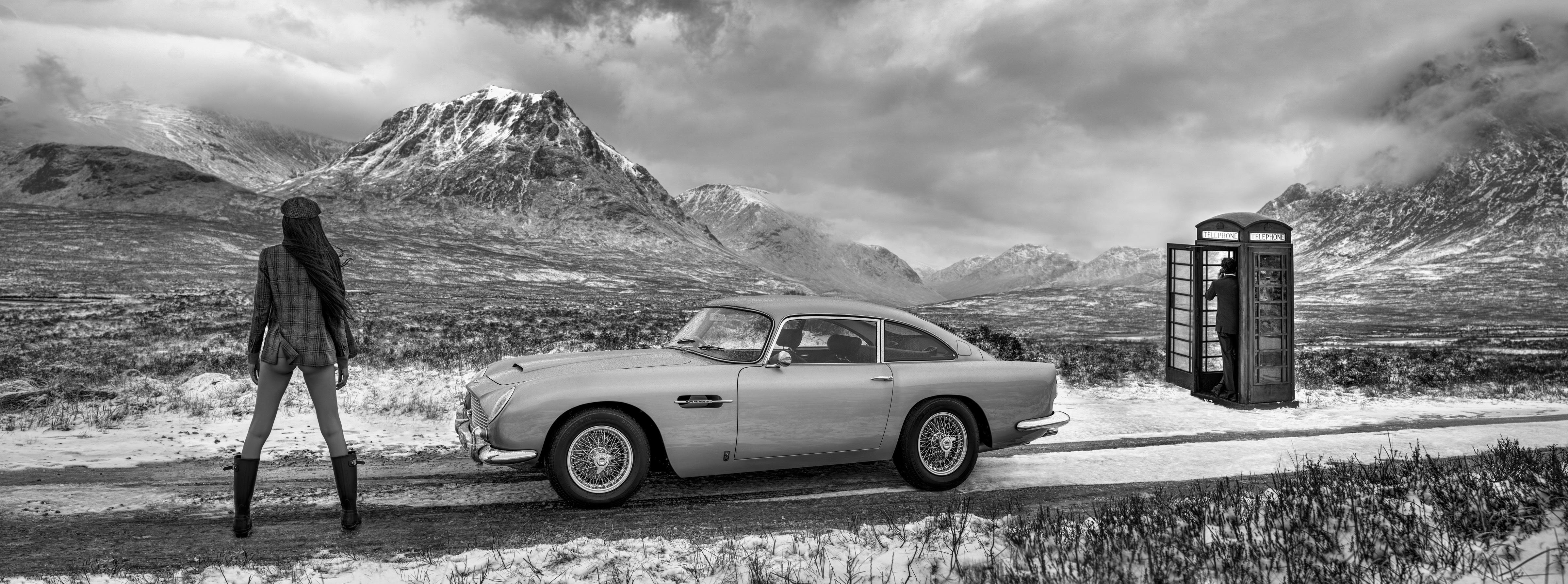 Black and White Photograph di David Yarrow - Bond (B&N)