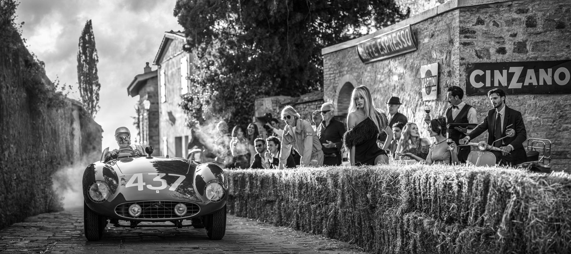 Cafe Espresso (N&B) par David Yarrow - Toscane - 1955 Ferrari 750 Monza 0530