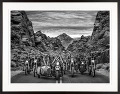 Fotografie von David Yarrow, „Der Führer des Packs“ von Motorrad Gang 