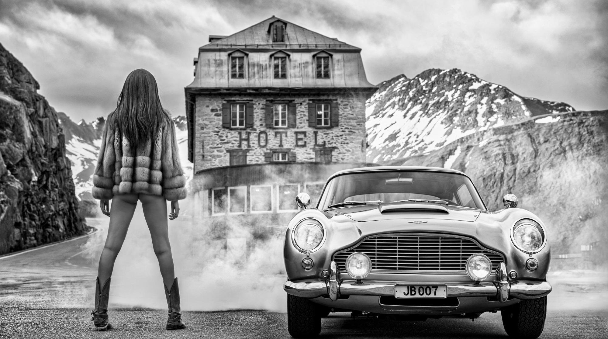 Hotel Bond von David Yarrow - Schweiz - James Bond - Aston Martin