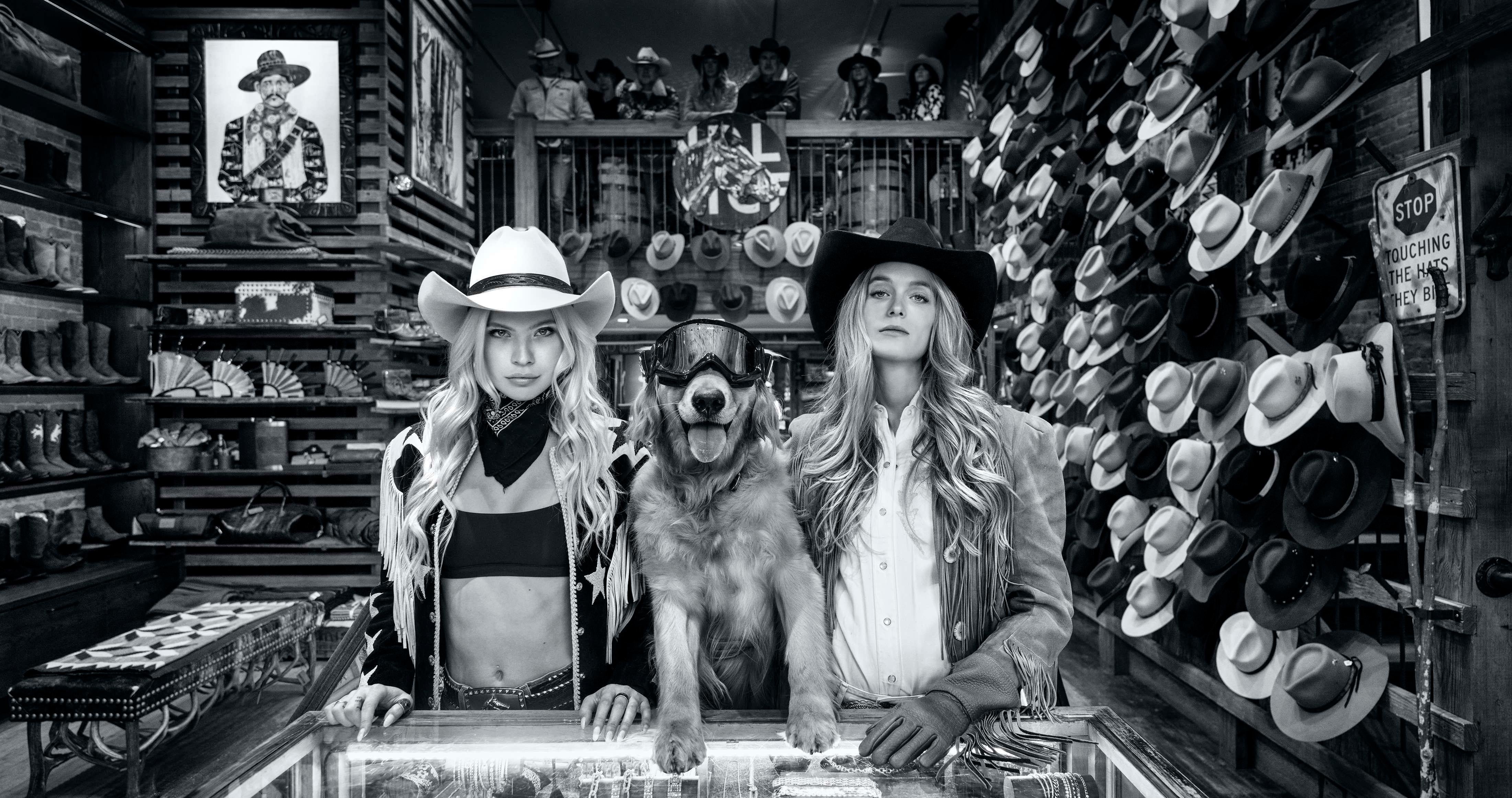 David Yarrow Black and White Photograph – Kemo Sabe
