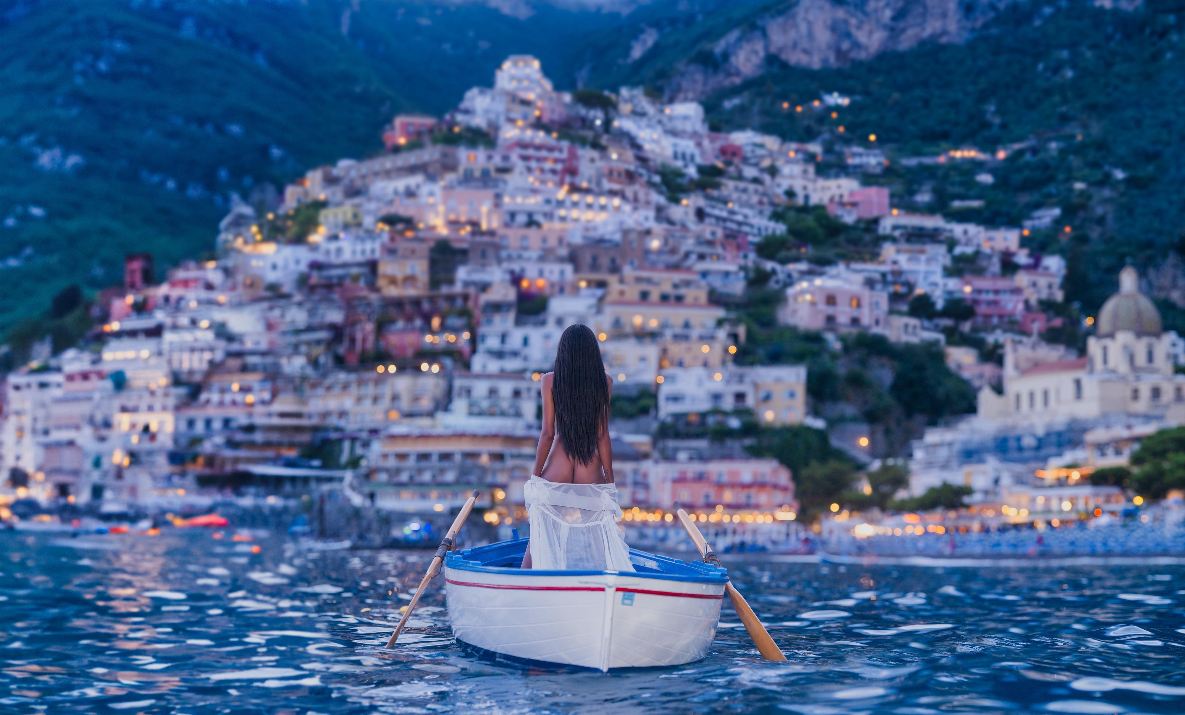 "Positano" (Couleur)
Italie - 2024

Impression pigmentaire d'archives sur papier baryté Hahnemühle Photo Rag 315 g/m². 

Taille de l'édition : 12

Tailles disponibles :

Standard 
Taille de l'image : 37" x 62"
Encadré Taille : 52" x 77"

Large