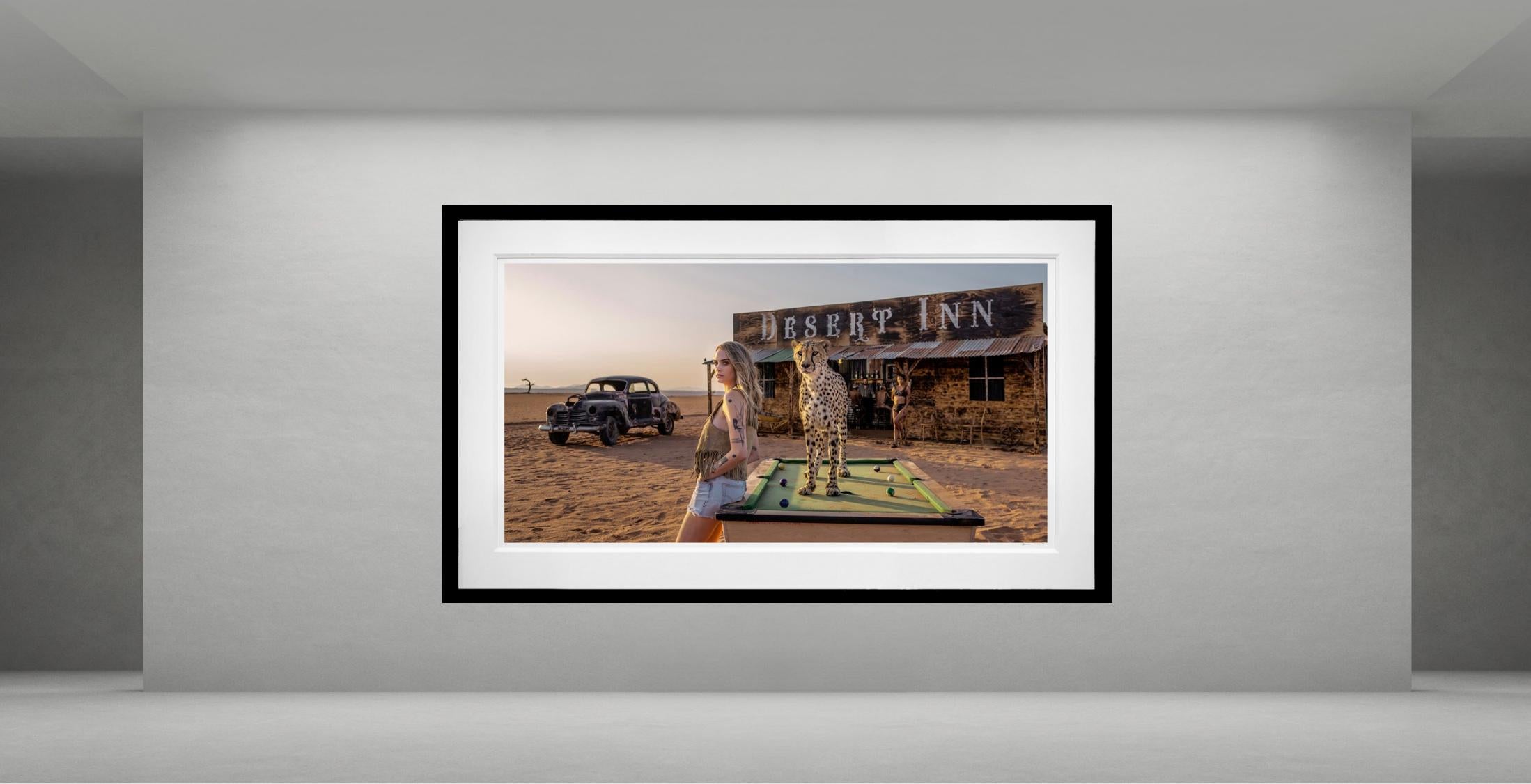 Rack 'Em Up (Color), Namibia por David Yarrow - Cara Delevingne - Chita en venta 1