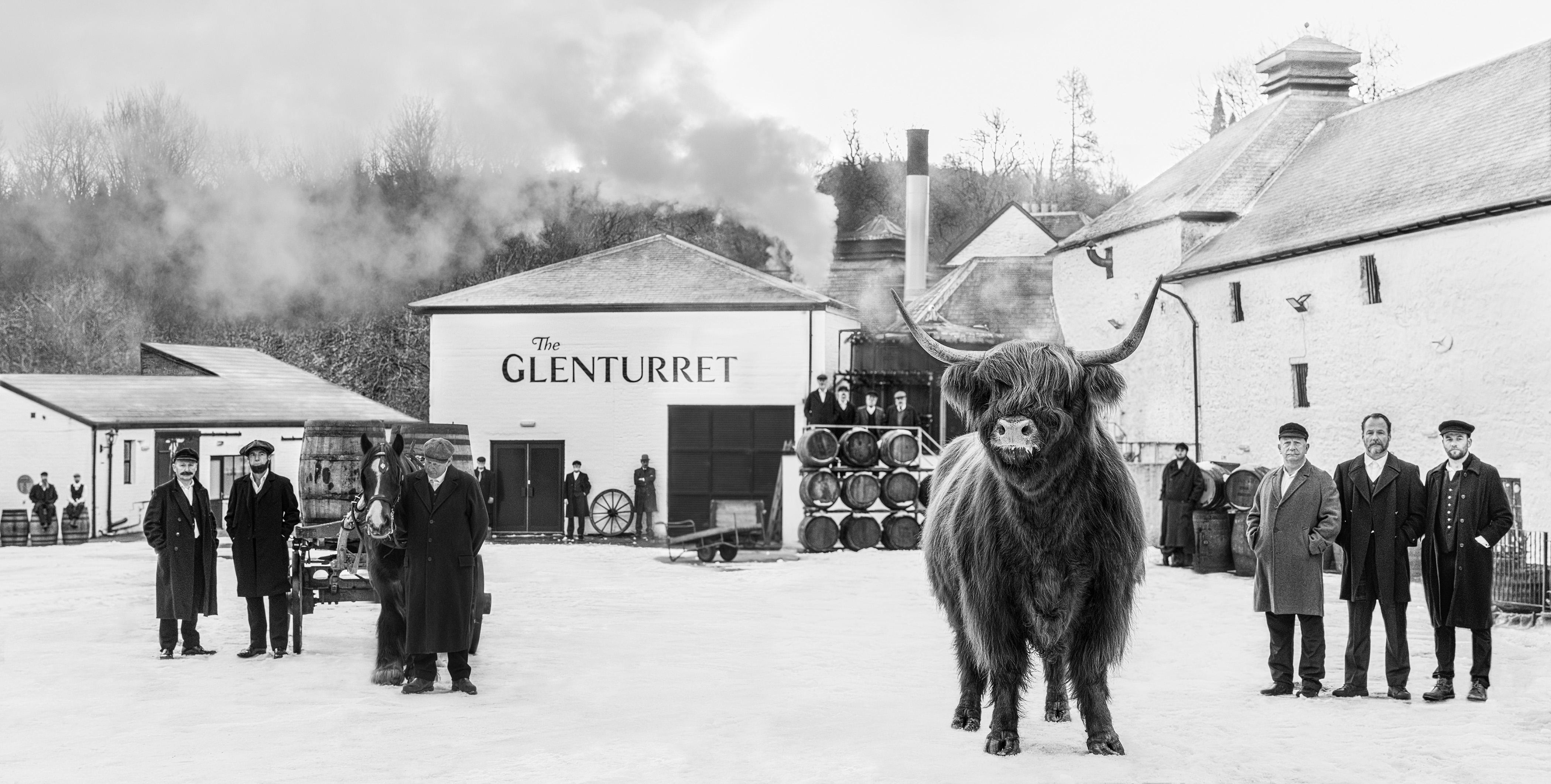 "Single Malt"
Crieff, Schottland - 2024

Archivalischer Pigmentdruck auf 315gsm Hahnemühle Photo Rag Baryta Papier 

Auflagenhöhe: 12

Verfügbare Größen:

Standard 
Bildgröße: 39" x 77"
Gerahmt Größe: 54" x 92"

Groß 
Bildgröße: 52" x 103"
Gerahmt