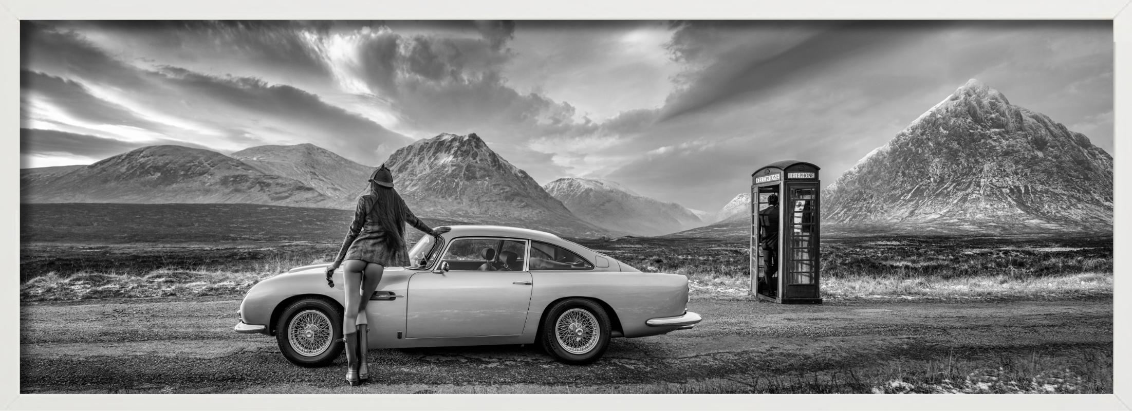 Skyfall in Schwarz-Weiß, Kunstfotografie 2025 im Angebot 1