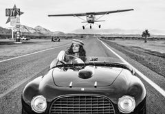 Südwestlich von Southwest - Supermodel Cindy Crawford in Vintage Ferrari auf der route 66