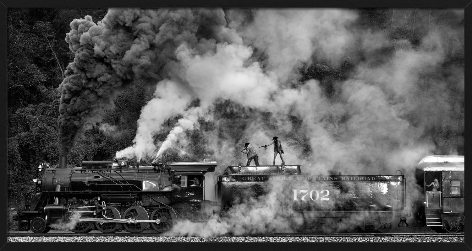 Detén ese tren - Asalto al tren del Salvaje Oeste, Fotografía artística, 2024 en venta 5
