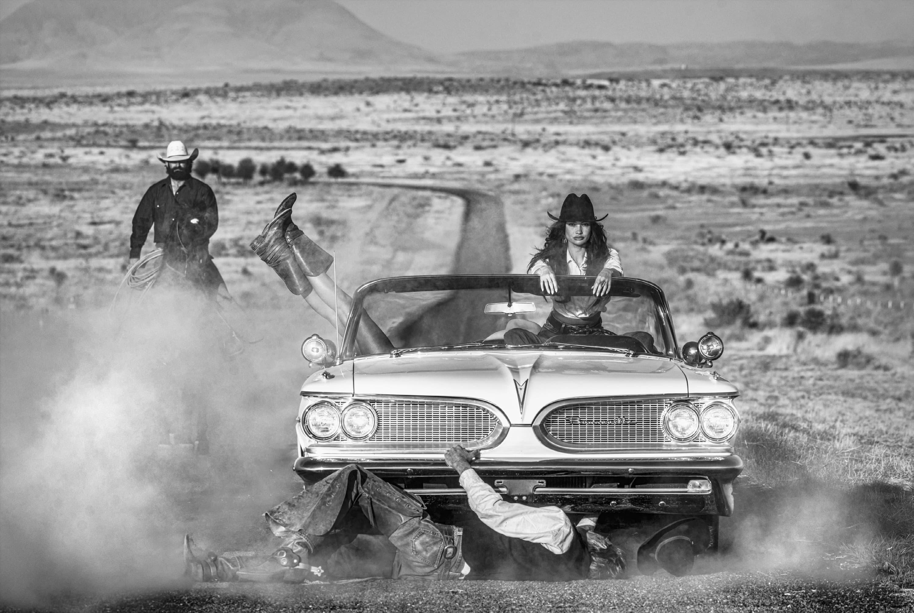 The Breakdown (ByN) de David Yarrow - Nueva publicación - Marfa, Texas - Cowboys