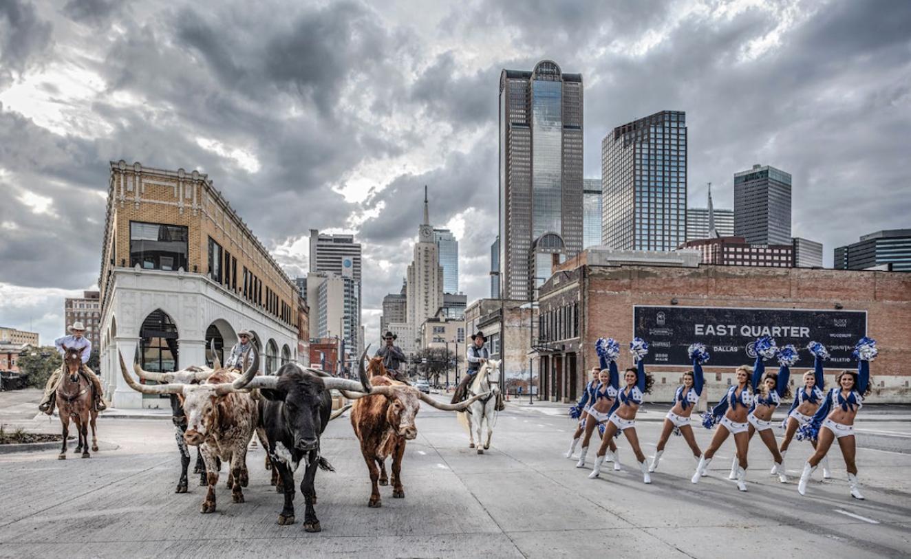 David Yarrow Color Photograph - The Dallas Cowboys