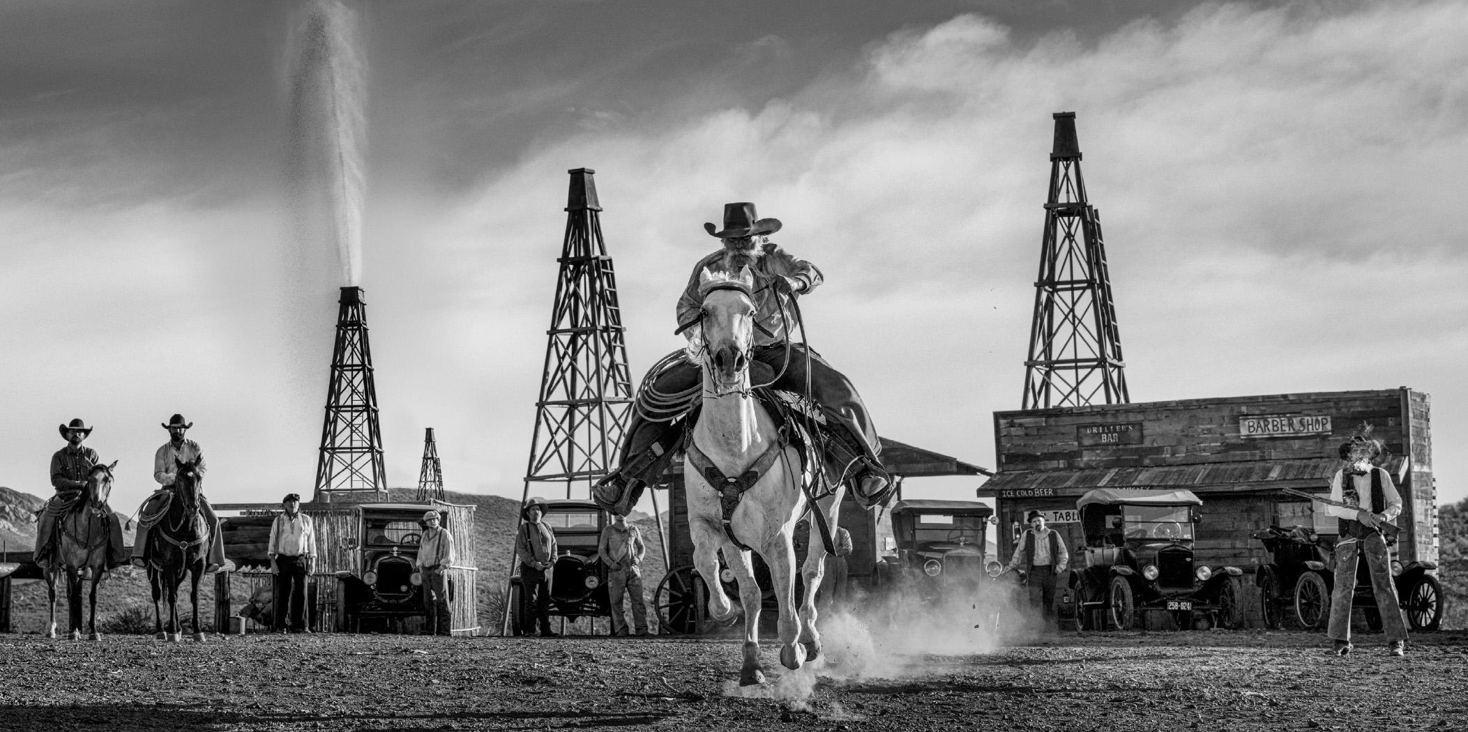 The Gusher Age (N&B) par David Yarrow - A B.