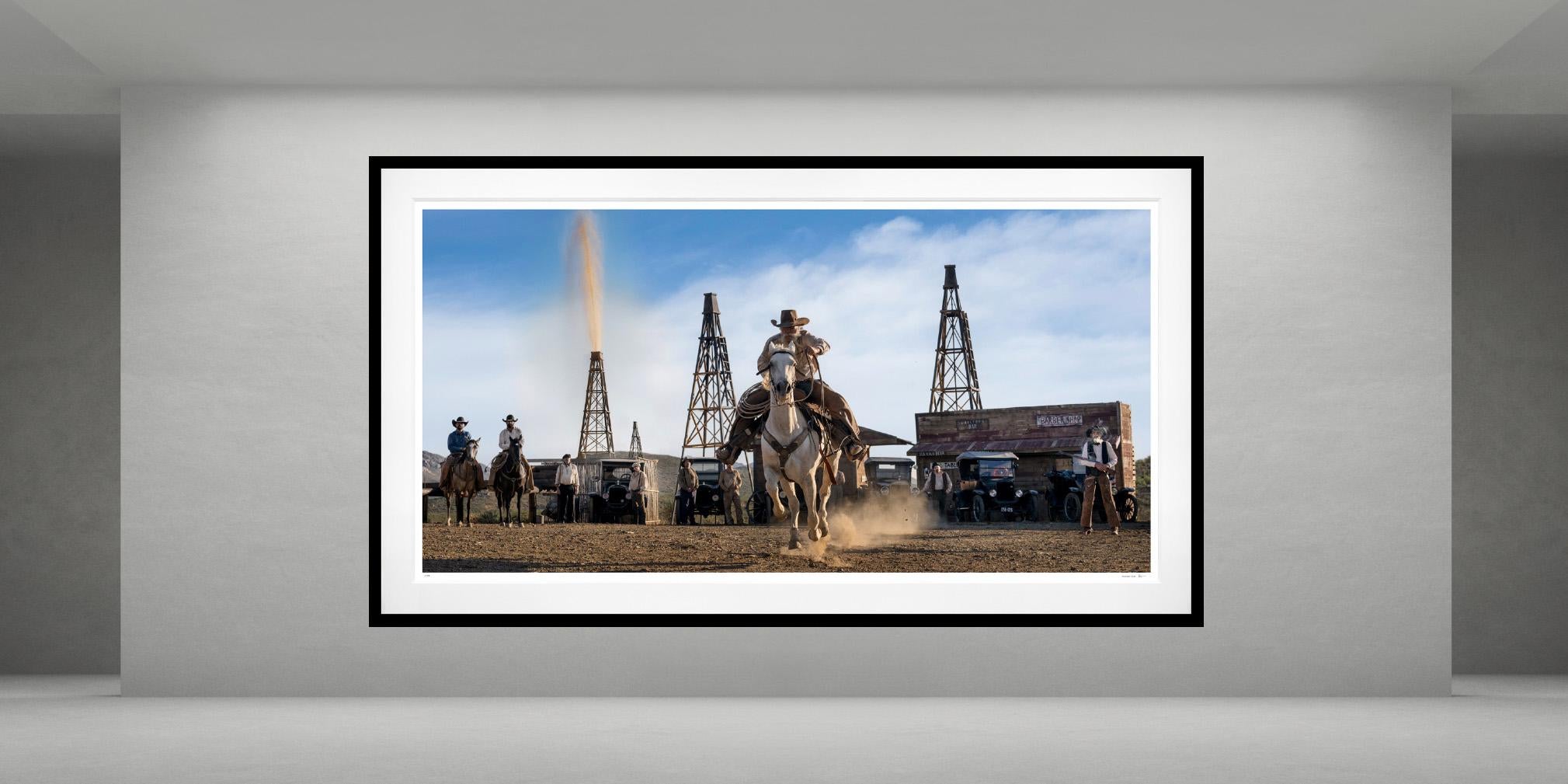 The Gusher Age (Color) par David Yarrow - Texas en vente 1