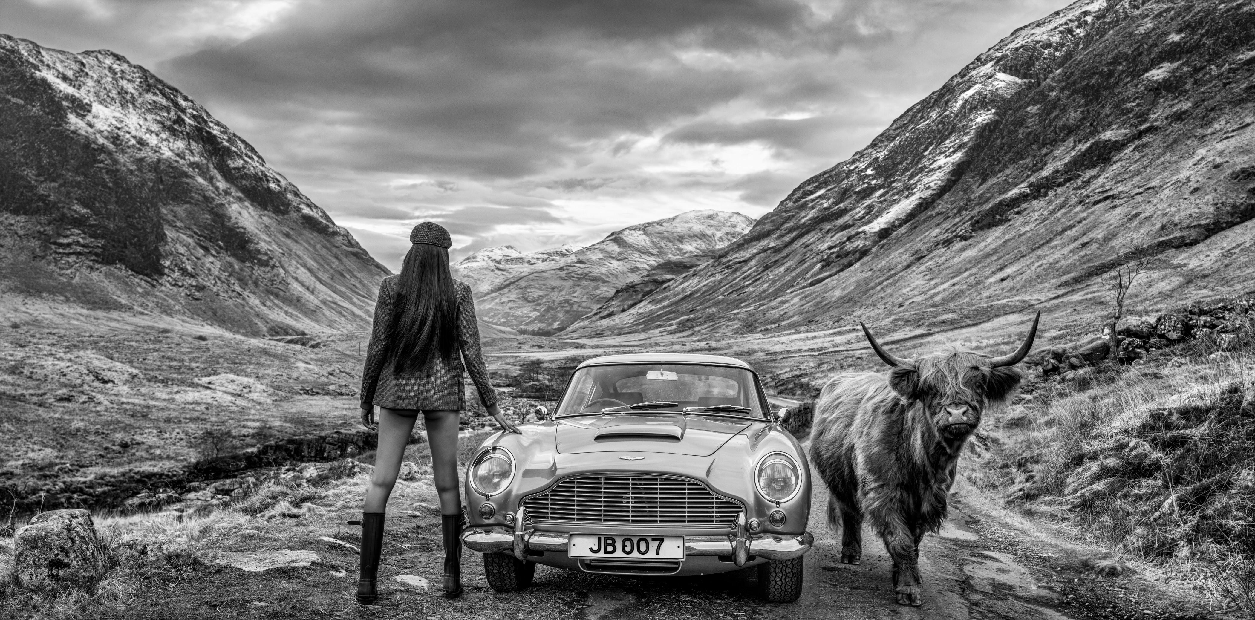 David Yarrow Black and White Photograph – Das Zuhause von Bond