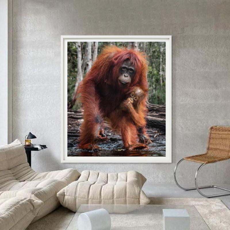 The House Of Orange - Orangutan Mother And Child, photographie d'art, 2018 - Photograph de David Yarrow
