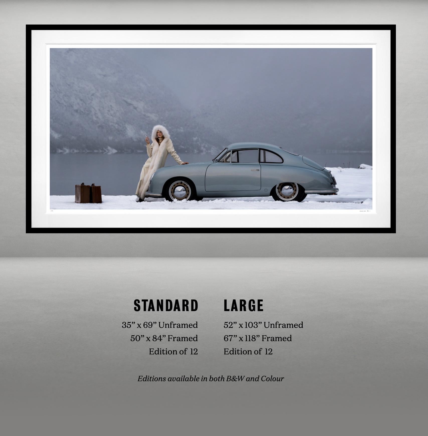 La Dame du lac (N&B) par David Yarrow en vente 2