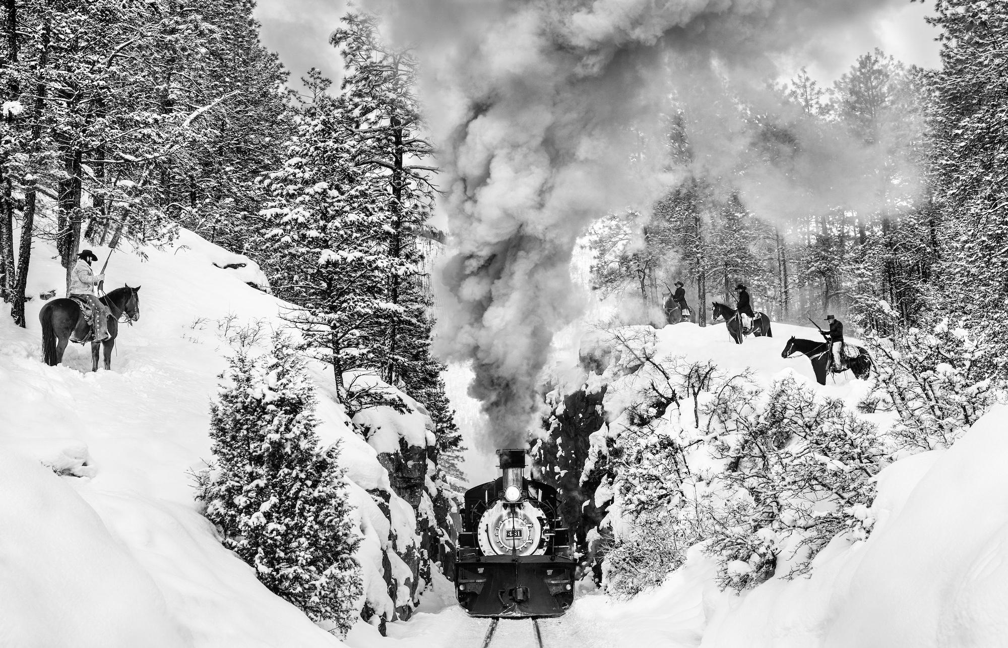 Die Geächteten
Durango, Colorado - 2024

Archivalischer Pigmentdruck auf 315gsm Hahnemühle Photo Rag Baryta Papier 

Auflagenhöhe: 12

Verfügbare Größen:

Standard 
Bild Größe: 37" x 58"
Gerahmt Größe: 52" x 73"

Groß 
Bildgröße: 56" x 88"
Gerahmt