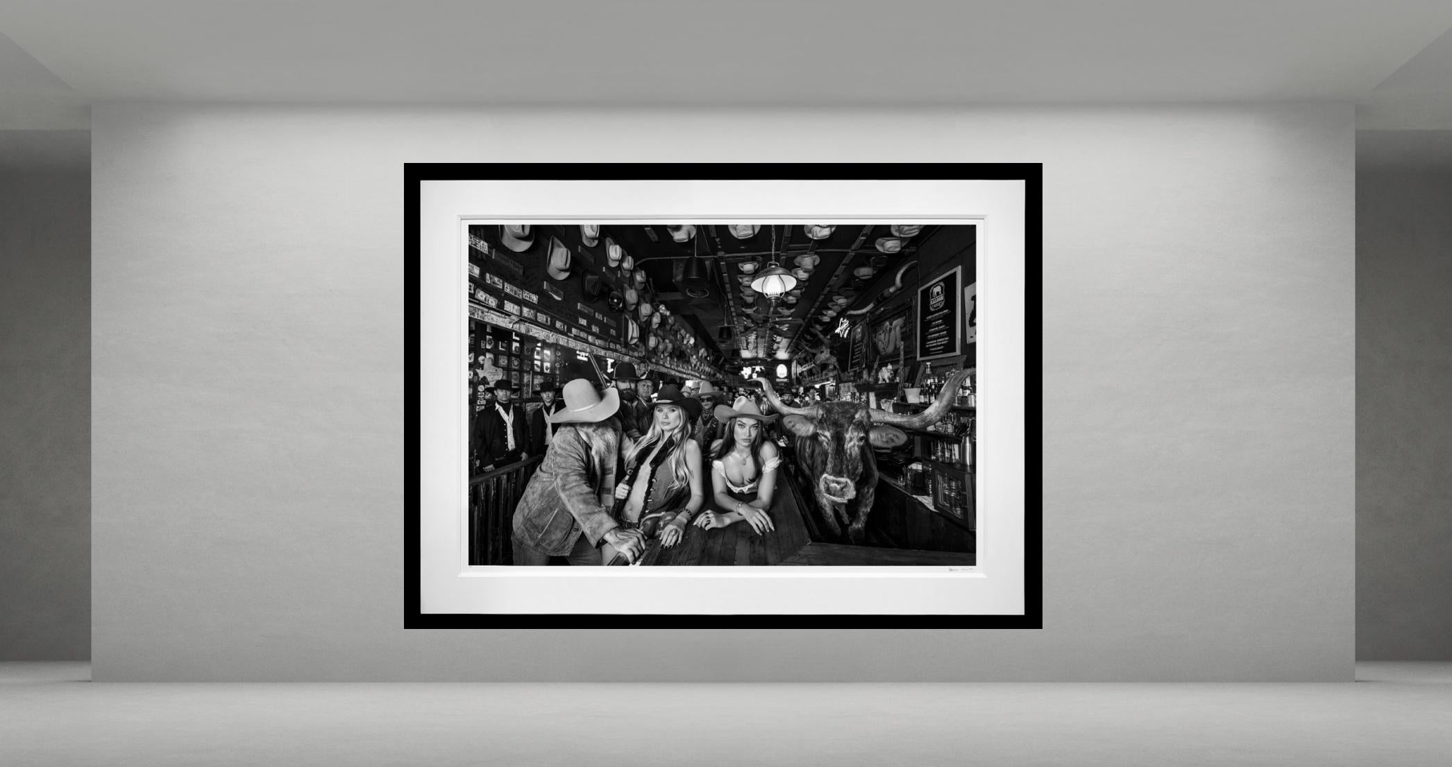 The White Elephant Saloon, Texas di David Yarrow in vendita 1