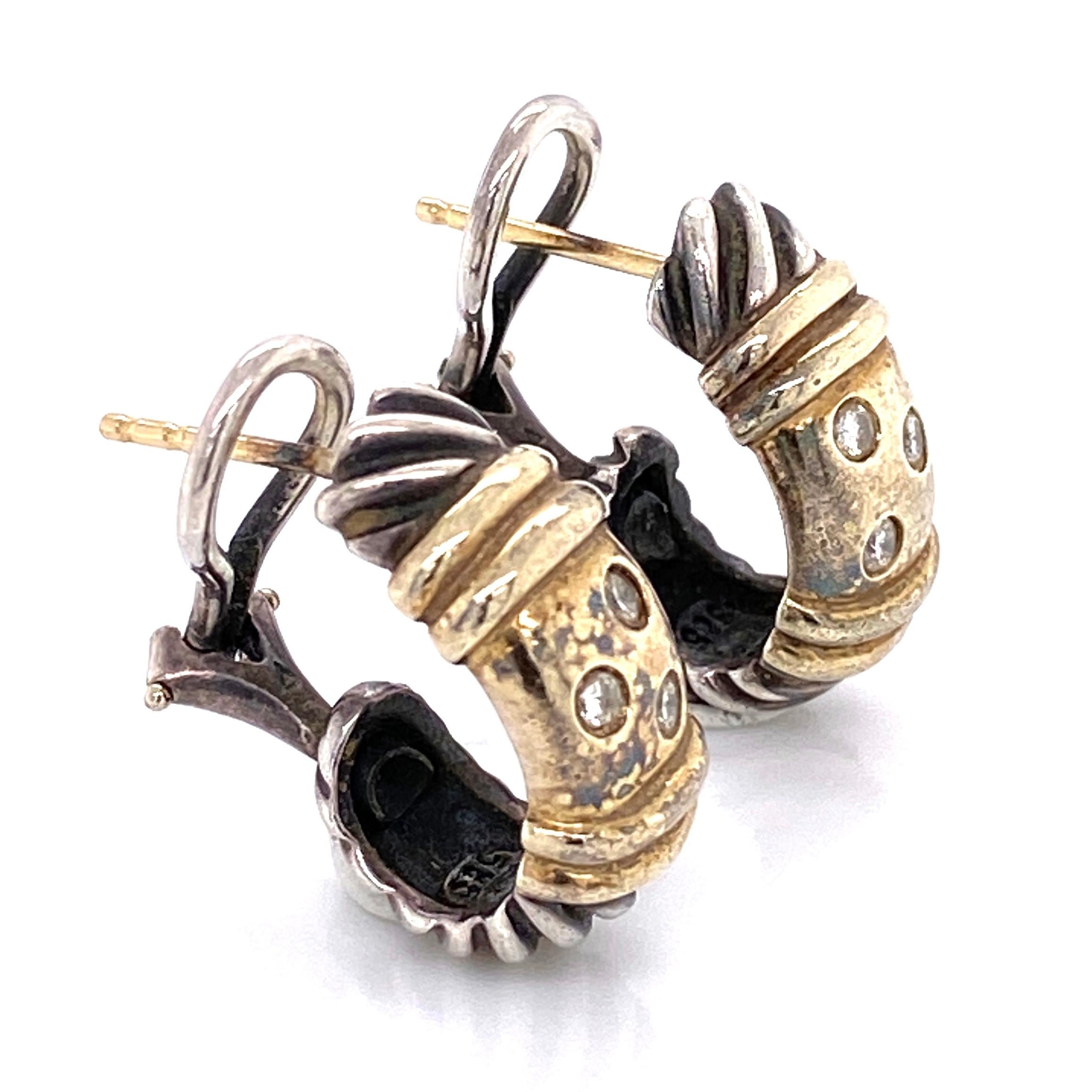 Awesome and finely detailed Iconic DAVID YURMAN Metro Clip Earrings set with Diamonds weighing approx. 0.15 carats. Hand crafted in 14 Karat Gold and 925 Sterling Silver. Signed: D. YURMAN 925 585. The earrings are in excellent condition and were