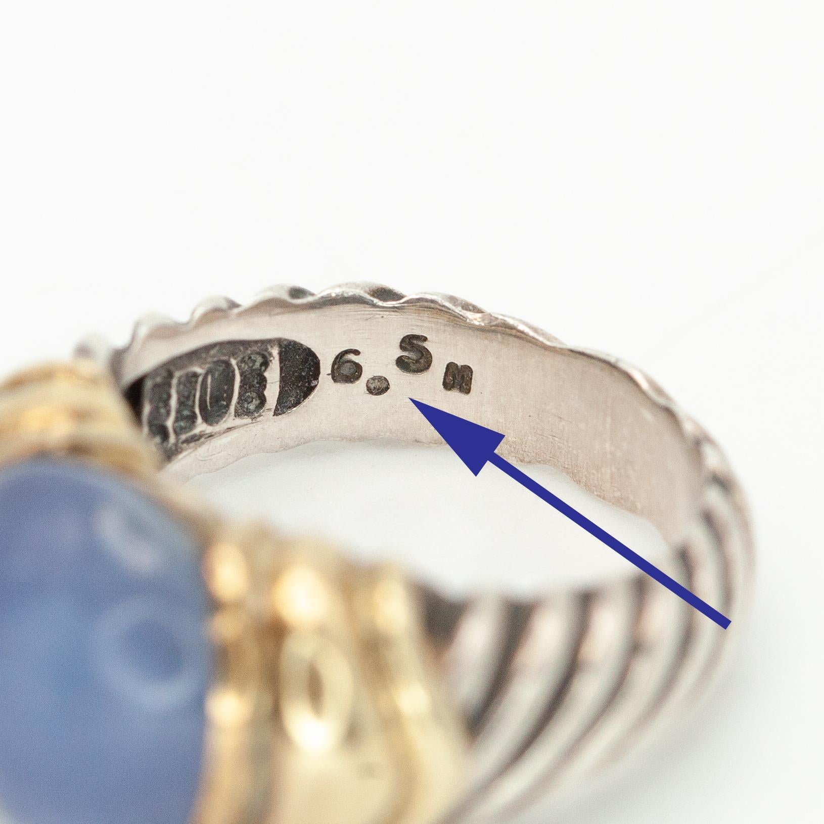 David Yurman Anillo cable de oro de 14 quilates y calcedonia de ley c. Década de 1980 en Excelente estado para la venta en New York, NY