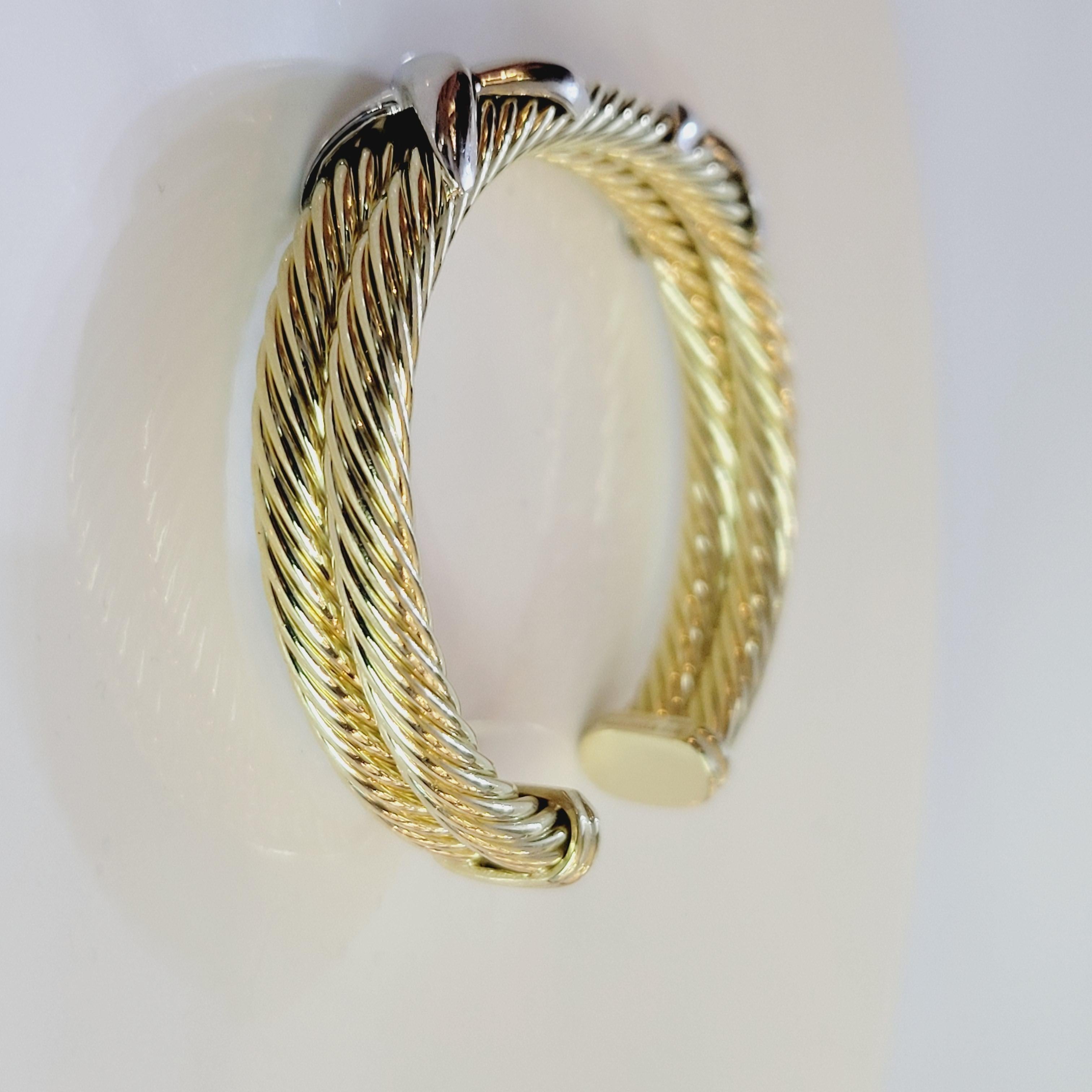  David Yurman 14K Gold Double X Kabel Manschette Armband.  

Der Innendurchmesser beträgt etwa 2 1/4
