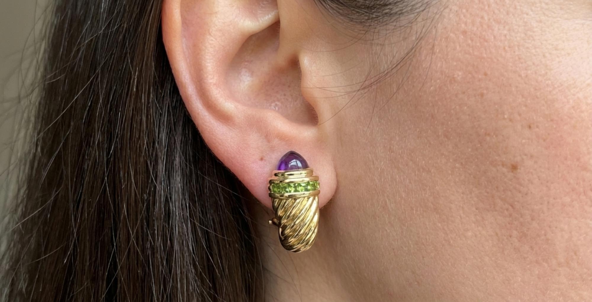 Taille cabochon Boucles d'oreilles à pince en or jaune 14K avec cabochon d'améthyste et grenat David Yurman en vente