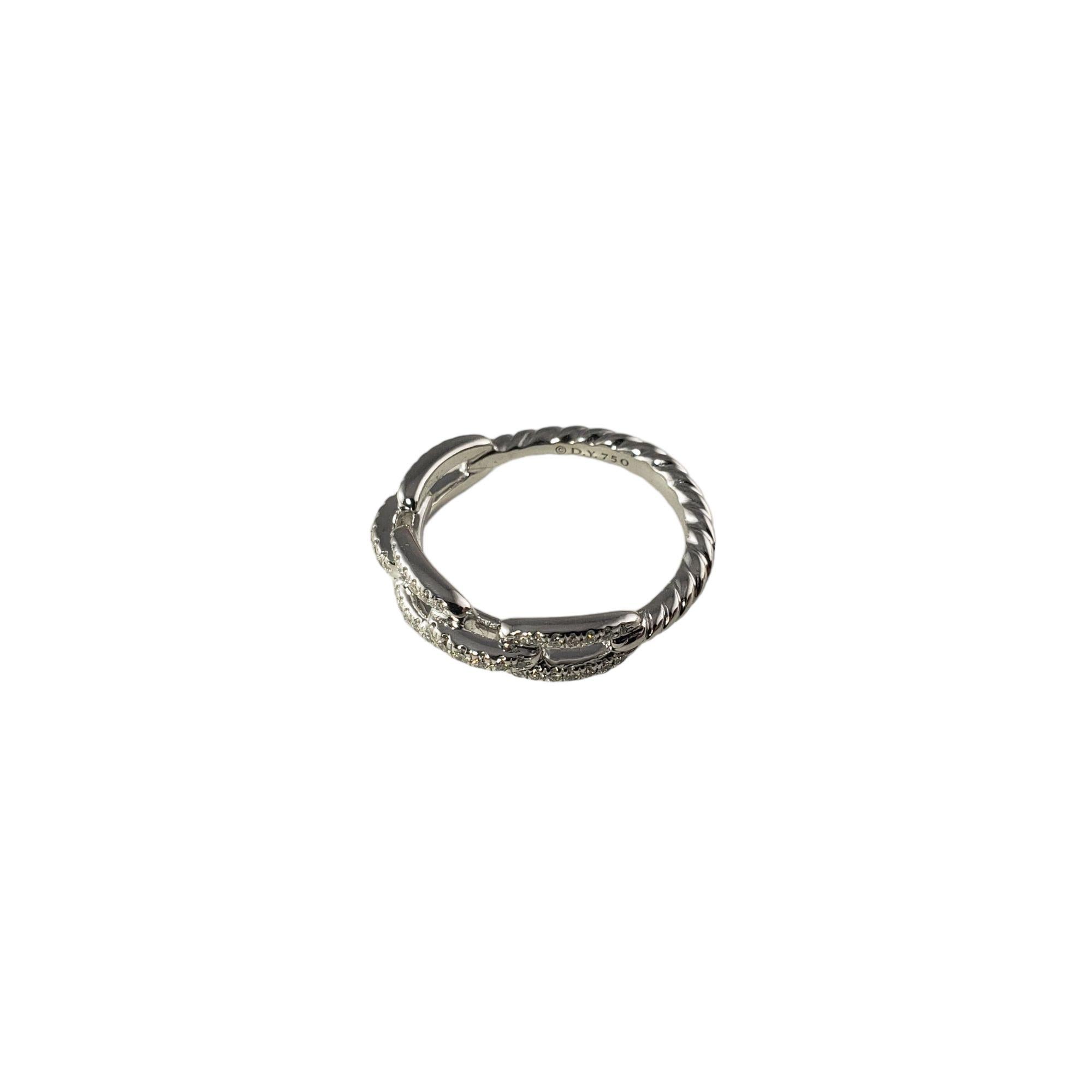 David Yurman 18 Karat White Gold and Diamond Stax Chain Link Ring Size 5-

This sparkling 18K white gold David Yurman ring is decorated with pave diamonds set in an elegant chain link design. Width: 5 mm.
Shank: 2 mm.

Approximate total diamond