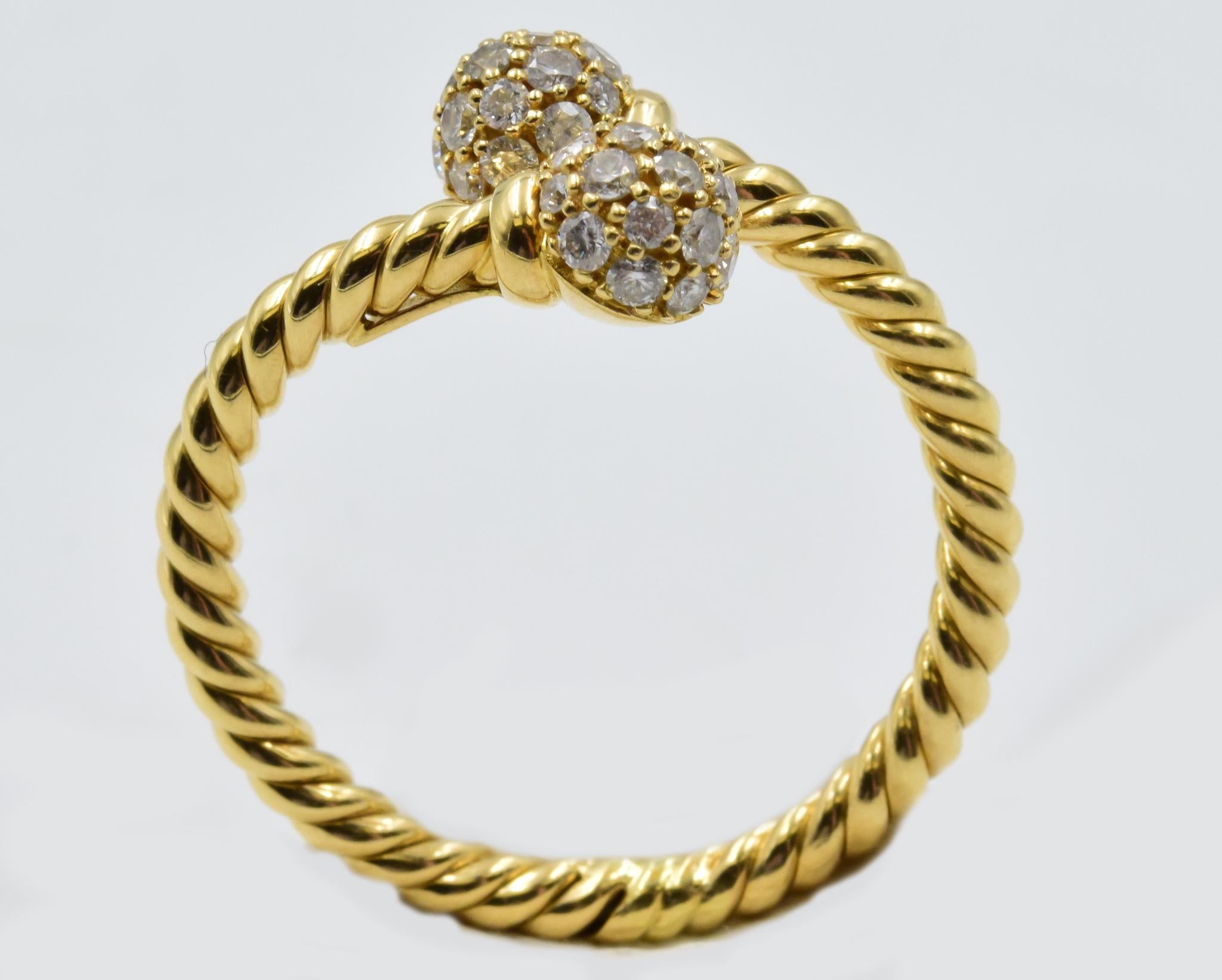 Pre-Owned David Yurman Cable Crossover Ring in 18k Yellow Gold. 