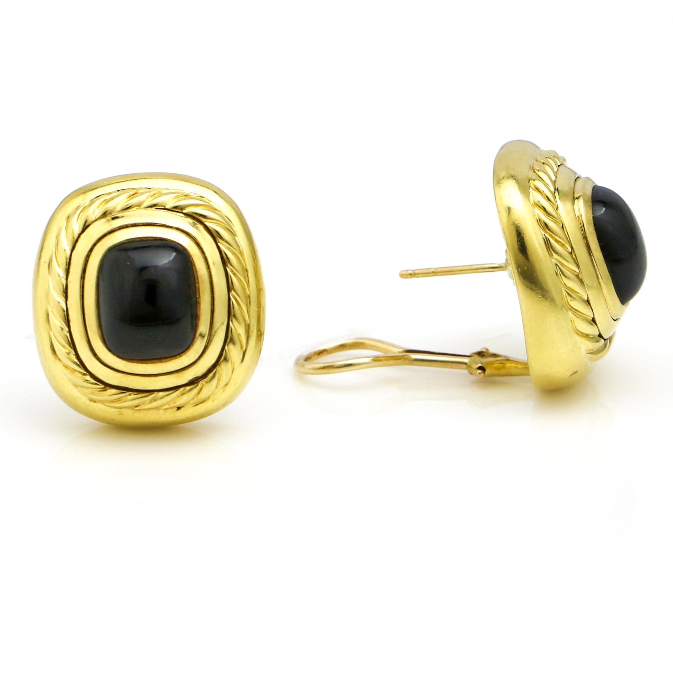 David Yurman 18 Karat Yellow Gold Black Onyx Albion Stud Earrings In Good Condition For Sale In Fort Lauderdale, FL