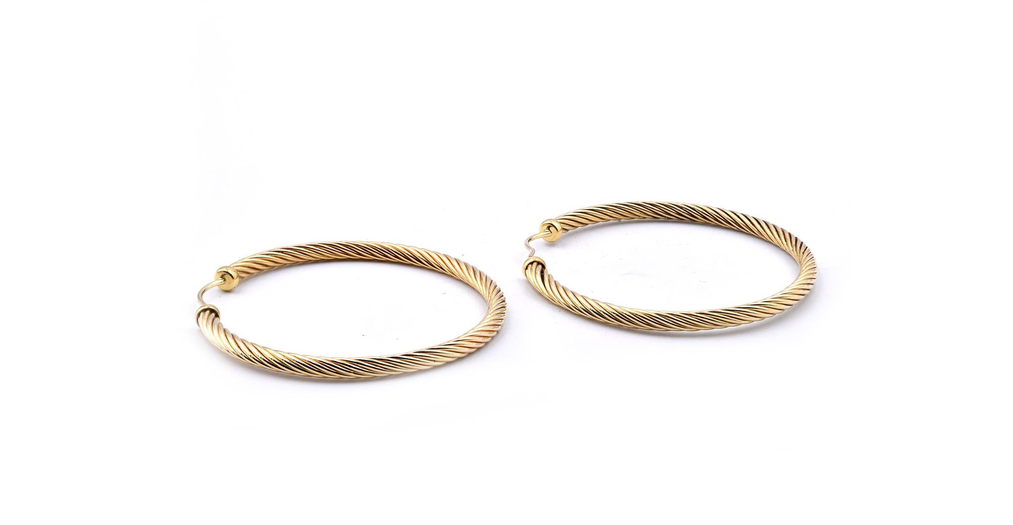 Designer: David Yurman
Material: 18K Gelbgold
Gewicht: 8.93 Gramm
Maße: Ohrringe messen 45 mm