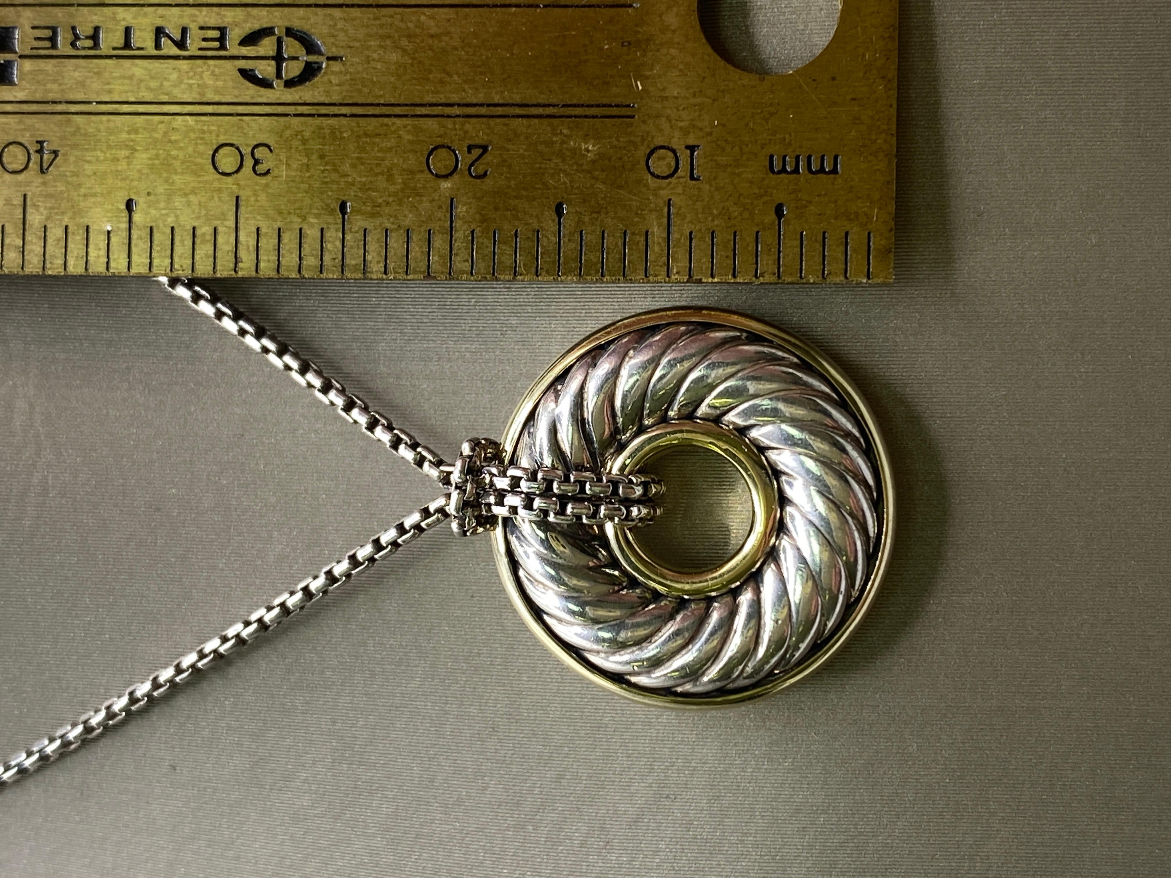 David Yurman 18k Circle Cable Pendant Necklace In Good Condition In DALLAS, TX