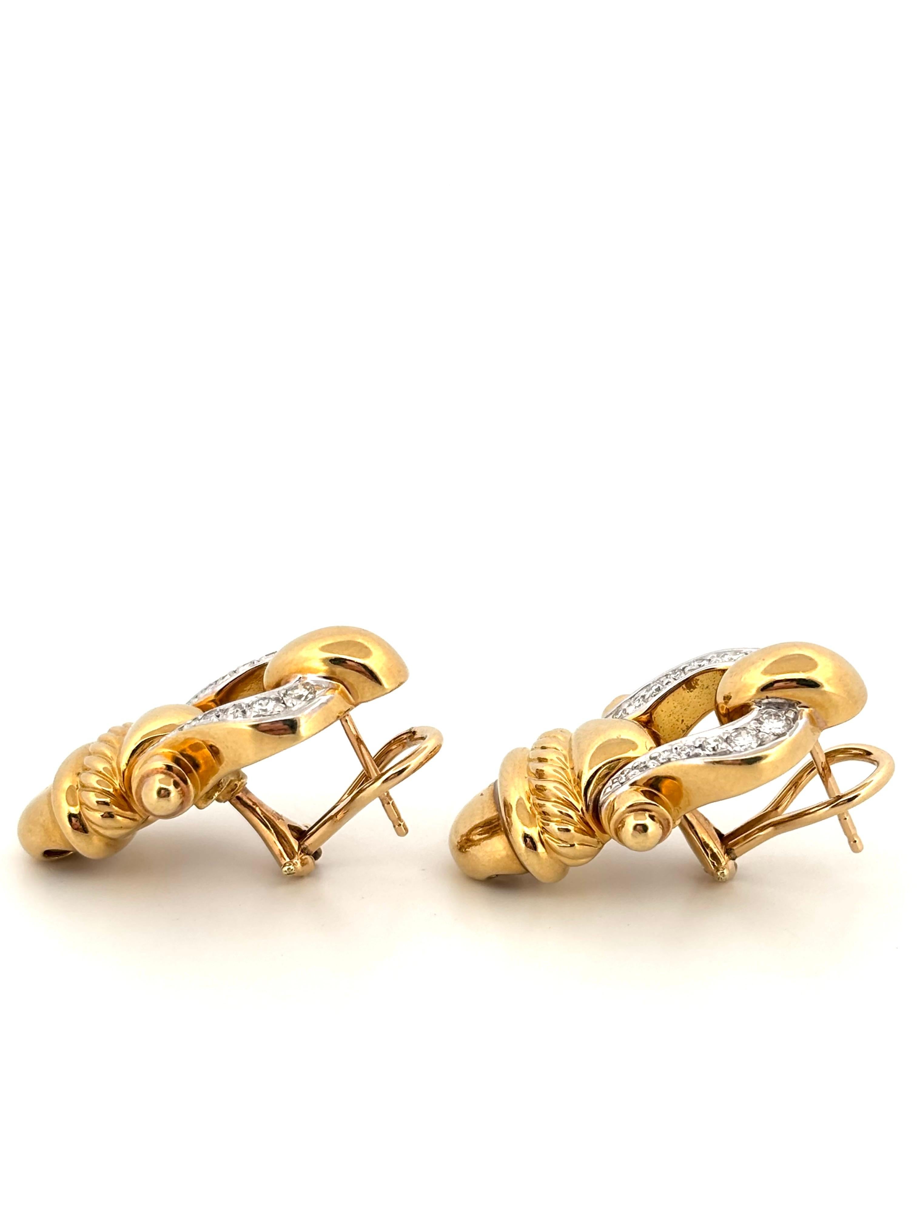 David Yurman - Orecchini in oro 18k con diamanti da 0,40 carati - Stile ghianda con fibbia in vendita 1