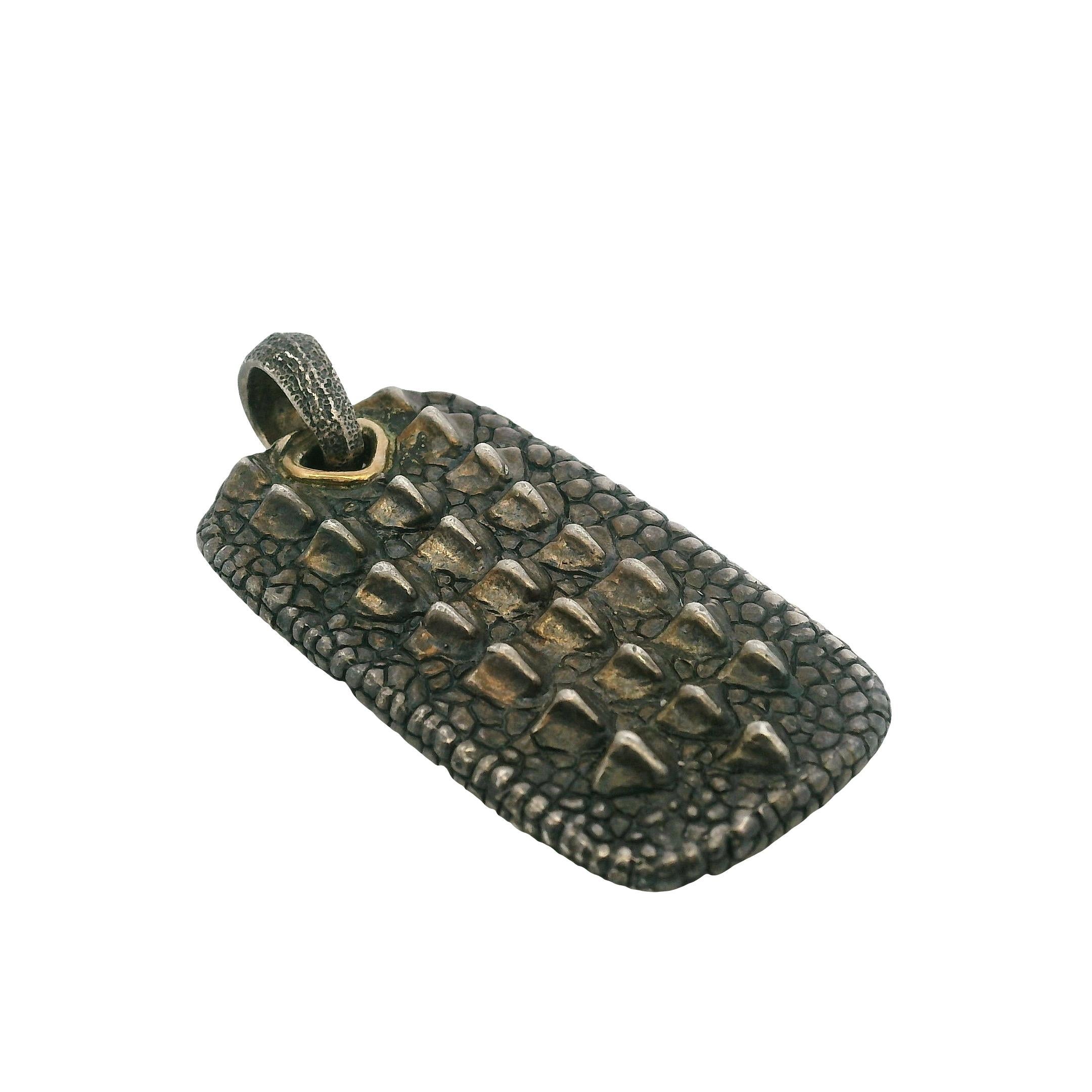 David Yurman 18k Gold and Sterling Silver Alligator Dog Tag Pendant For Sale 4