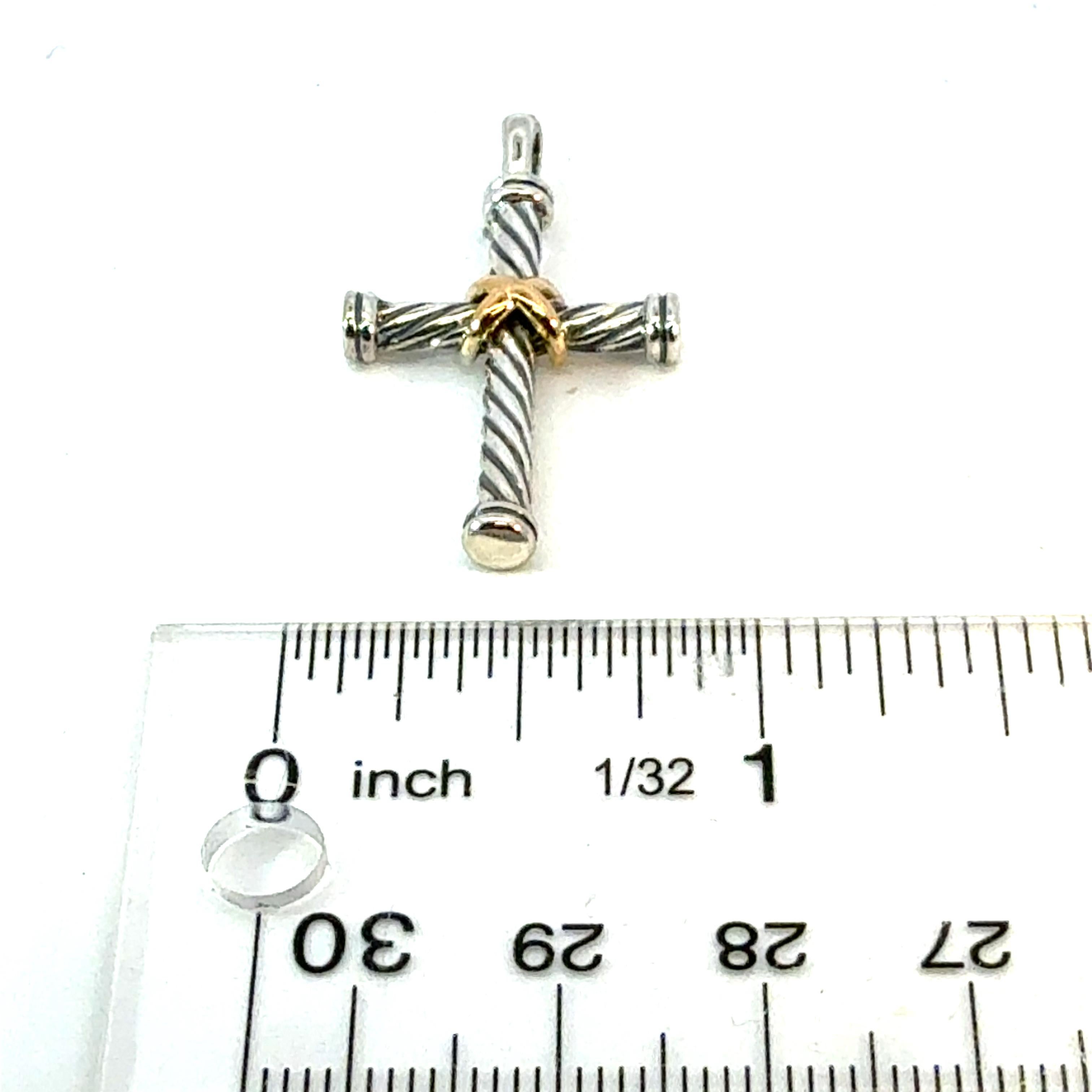 David Yurman Pendentif croix en or 18 carats et argent sterling Pour femmes en vente