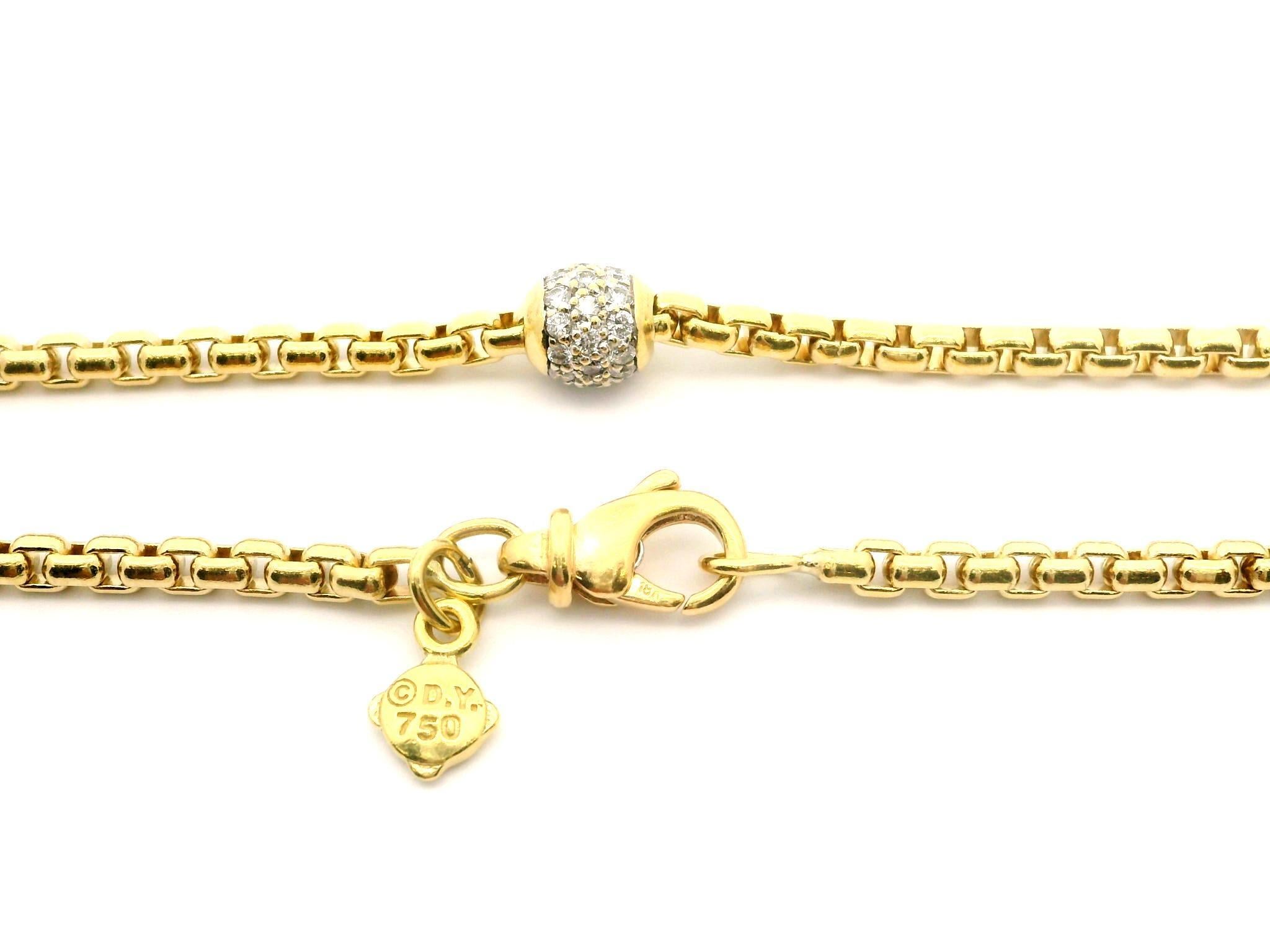 --Pierre(s) :...
Nombreux diamants naturels véritables - taille ronde et brillante - sertis en pavé - couleur blanc feu - 2ctw (approx.)
Poids total en carats : 2,0 (environ)

MATERIAL : Or jaune massif 18k
Poids : 45,81 grammes
Type de chaîne :