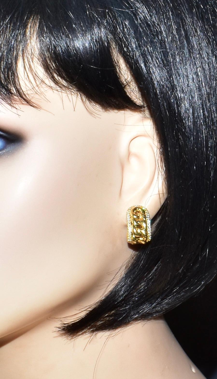 Brilliant Cut David Yurman 18K Yellow Gold and Diamond Fine Contemporary Earrings