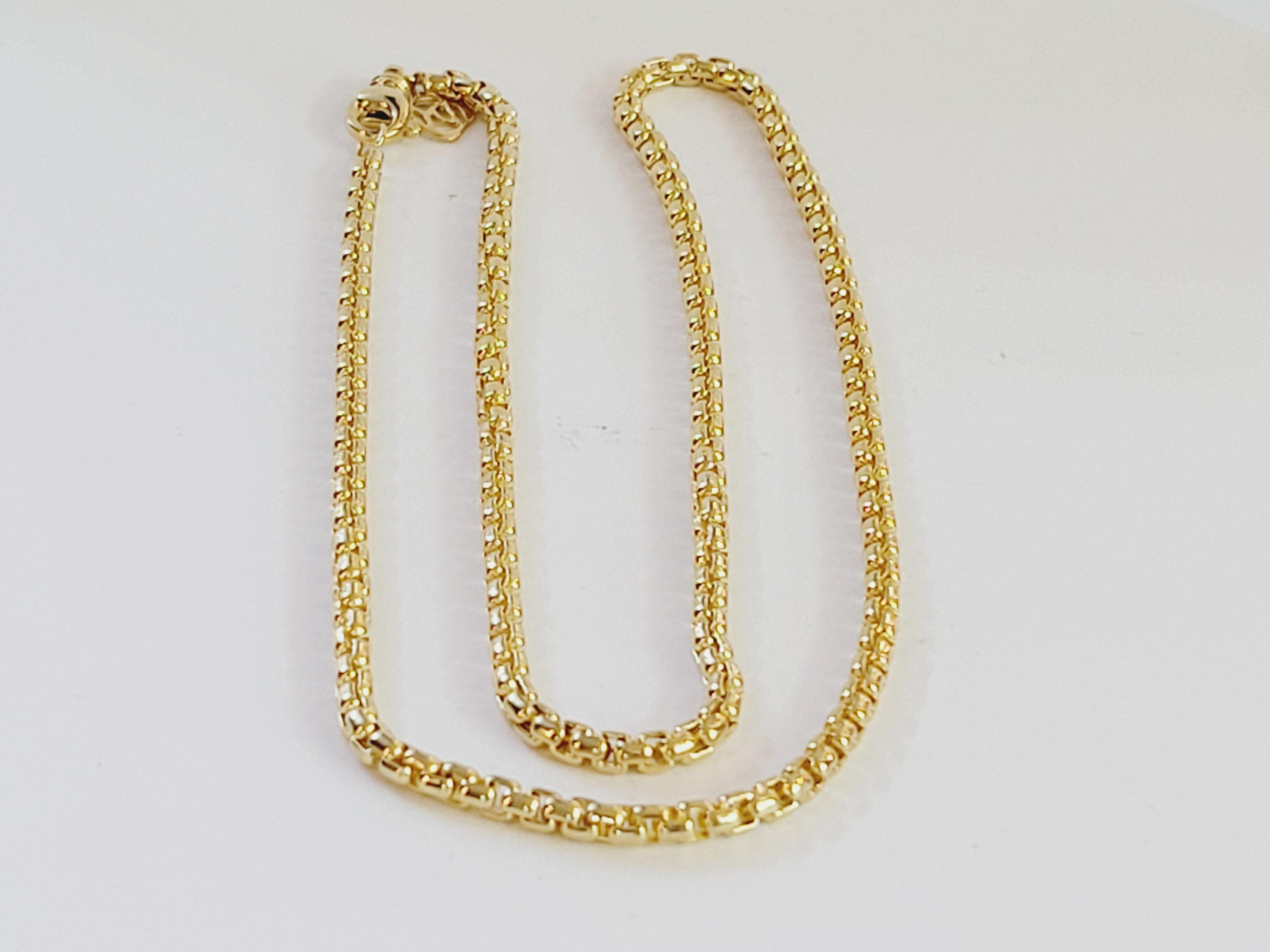 Marke David Yurman 
Neuwertiger Zustand 
Typ Kette
MATERIAL Gelbgold 
Reinheit des Metalls 18K
Kettenlänge 22