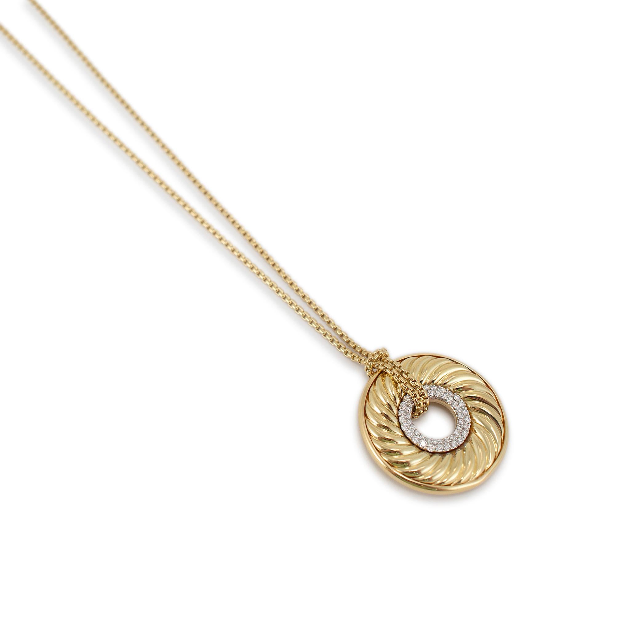 Taille ronde David Yurman, collier pendentif disque câble en or jaune 18 carats pavé de diamants en vente
