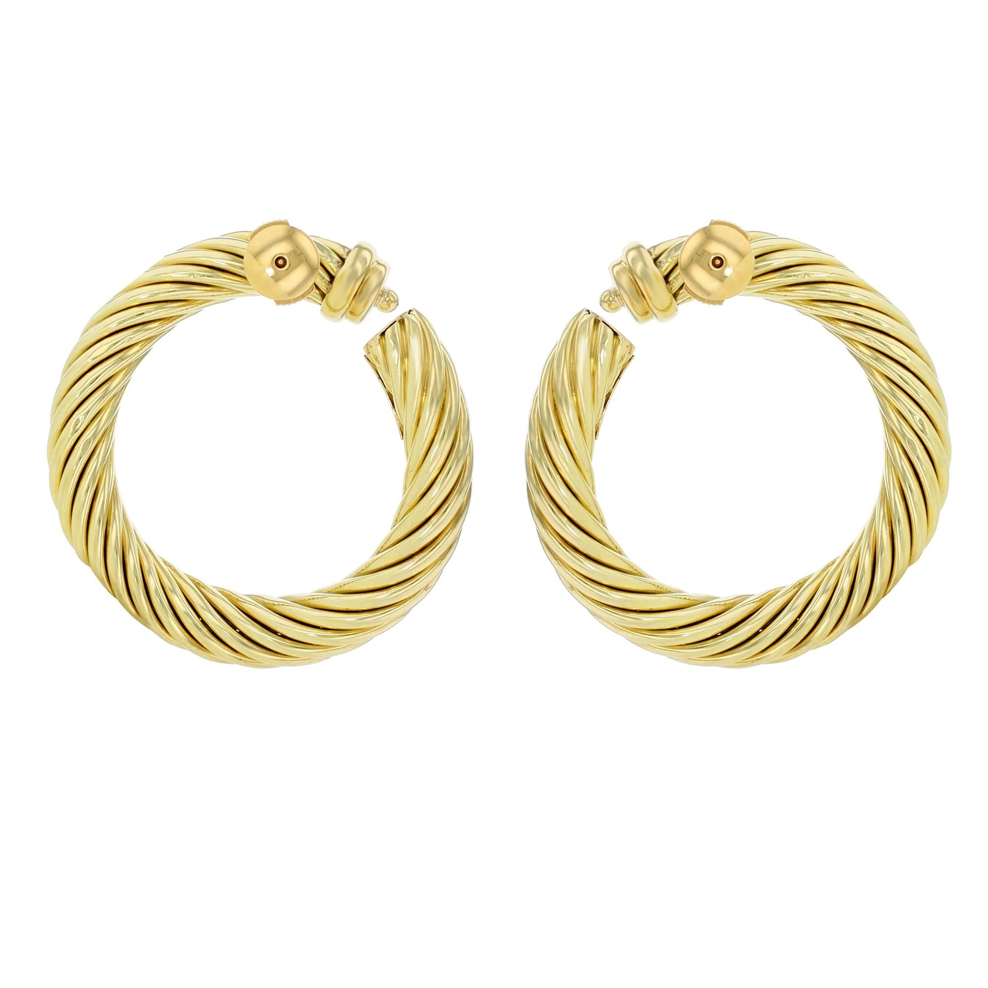 David Yurman 18 Karat Yellow Gold Classic Cable Women's Hoop Earrings In Excellent Condition In New York, NY