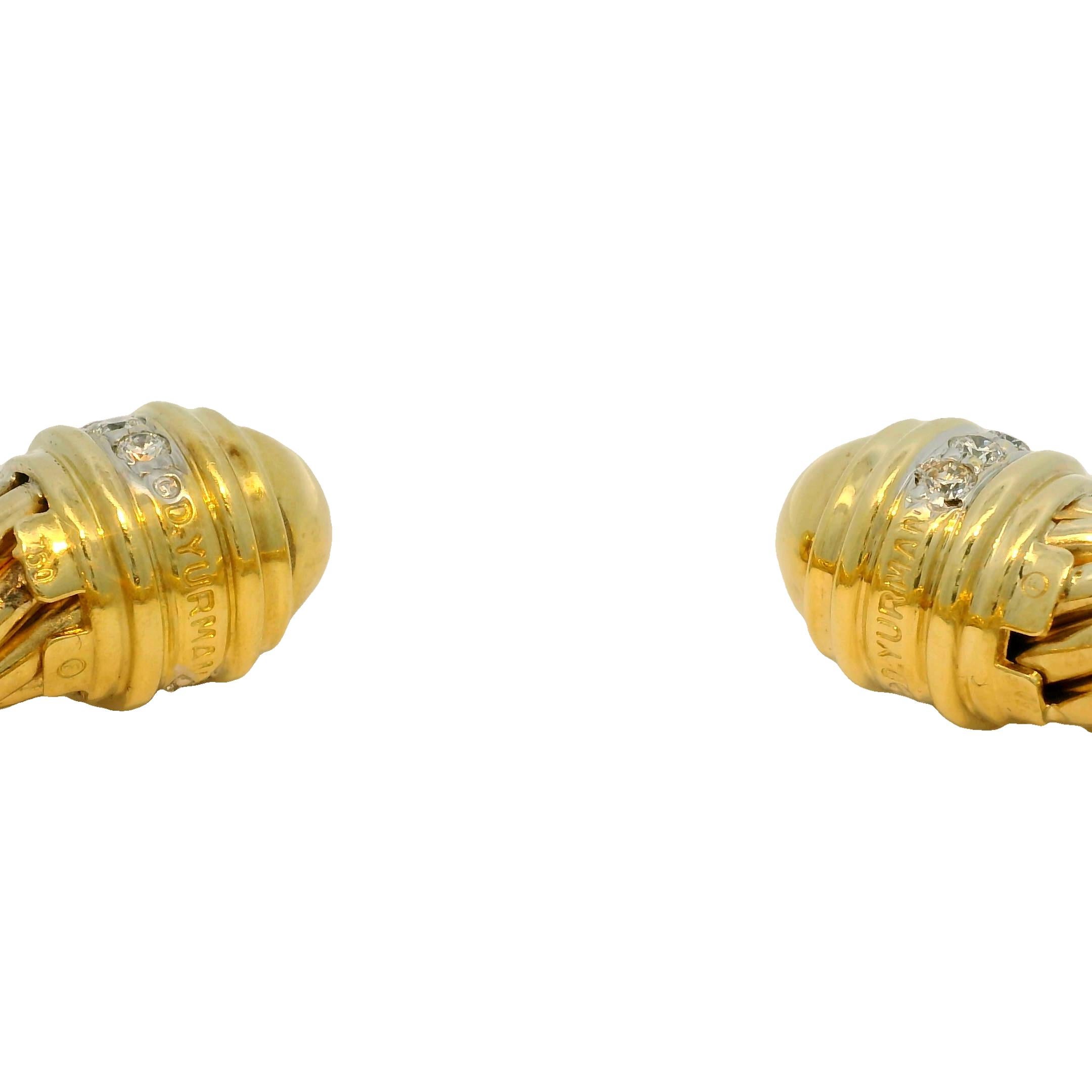 Moderne David Yurman, manchette côtelée en or jaune 18 carats avec grand diamant en vente
