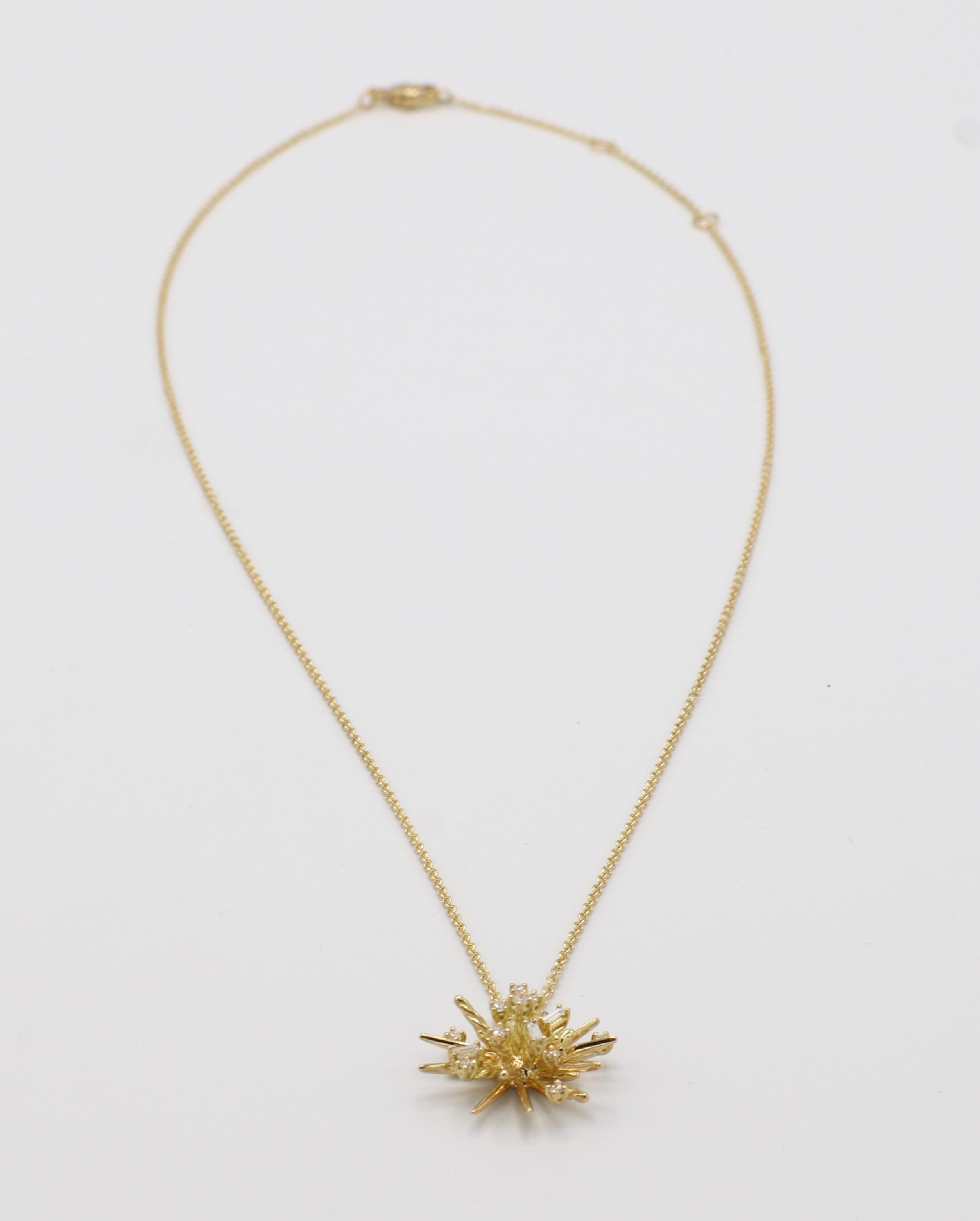 David Yurman 18 Karat Yellow Gold Supernova Diamond Small Pendant Necklace In Excellent Condition In  Baltimore, MD