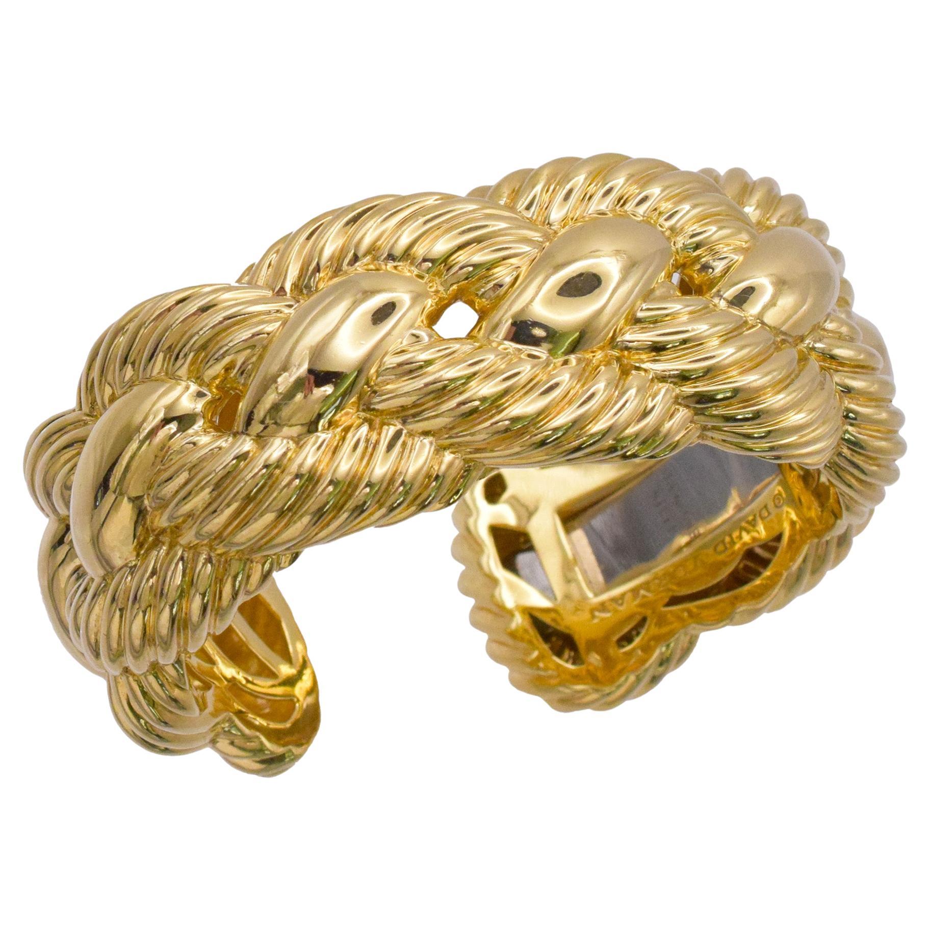 Breites gewebtes Kabel-Manschettenarmband von David Yurman aus 18 Karat Gelbgold.