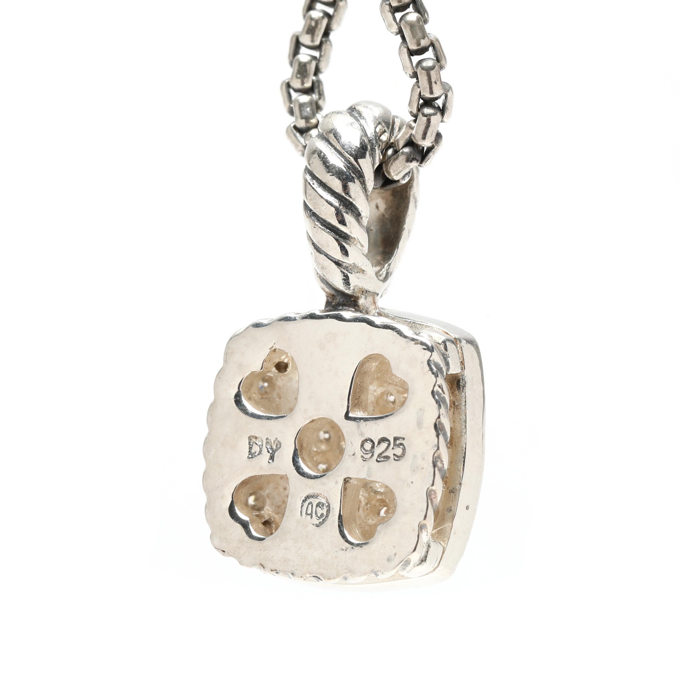 Pietre:
Diamante
taglio rotondo brillante
circa .37 carati totali
Colore GH/ chiarezza SI1-2

Lunghezza della catena: 16 pollici.

Lunghezza del ciondolo: 0,75 cm.

Peso: 6,2 dwts / 9,7 grammi

Timbri: 
