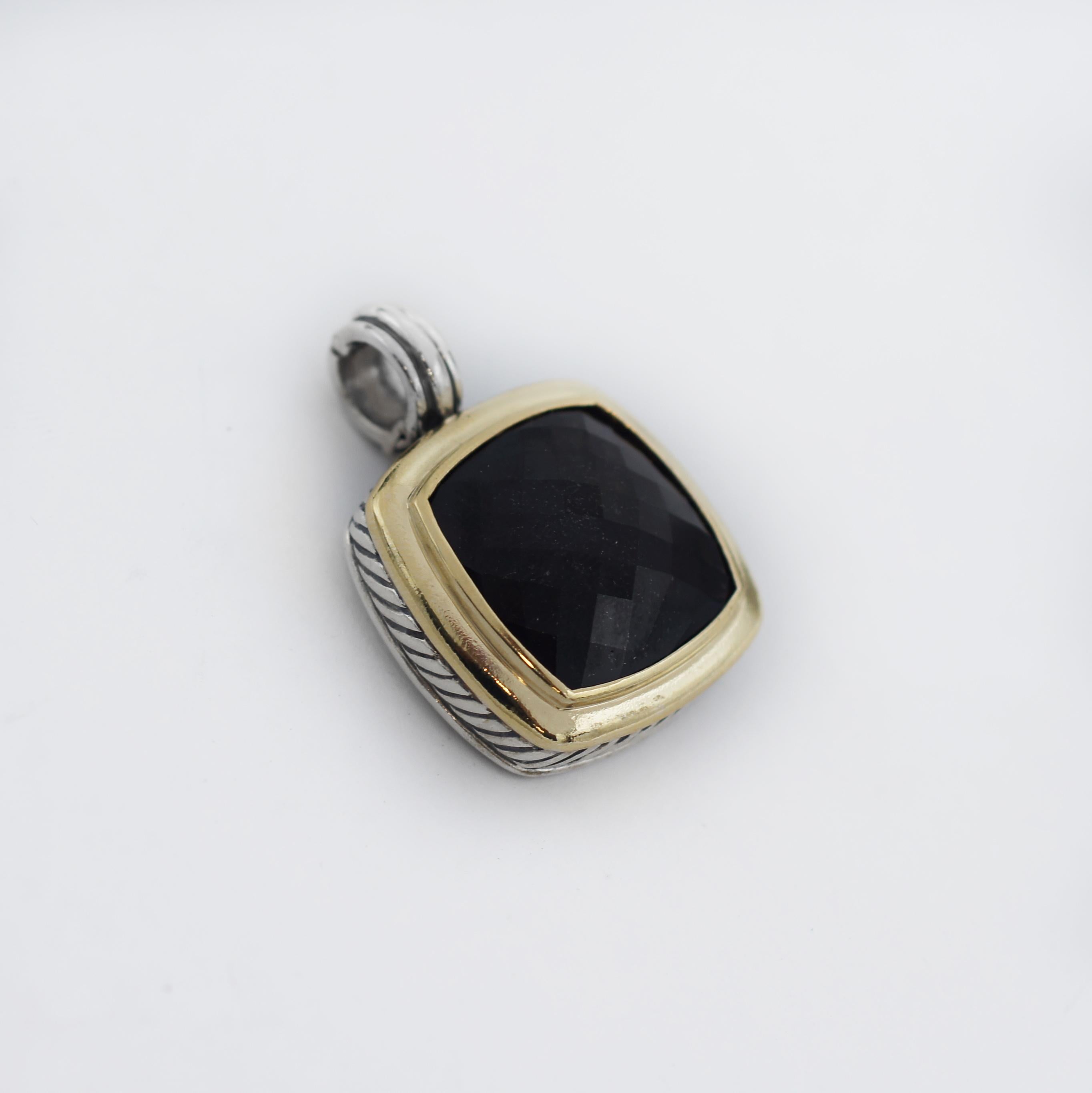 David Yurman
Albion Pendant
Polished 925 sterling silver and 18K Gold
Accented by 19mm x 19mm Smoky Quartz Stone
26mm Pendant
Approx. 20.9 grams
Hallmarked: (C)DY 925 - 925 1/4 750
In Great looking condition
Wear consistent with time and some
