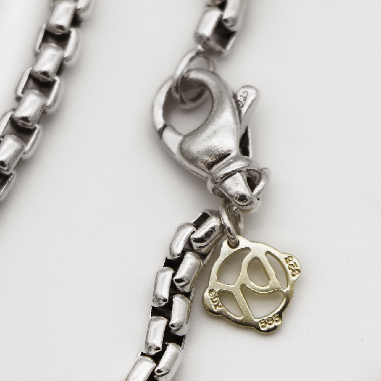 David Yurman 925 Albion Chalcedony & Diamond Pendant Necklace In Good Condition For Sale In San Fernando, CA