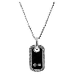 David Yurman Collana con ciondolo con medaglietta in onice nero e diamanti in argento 925.