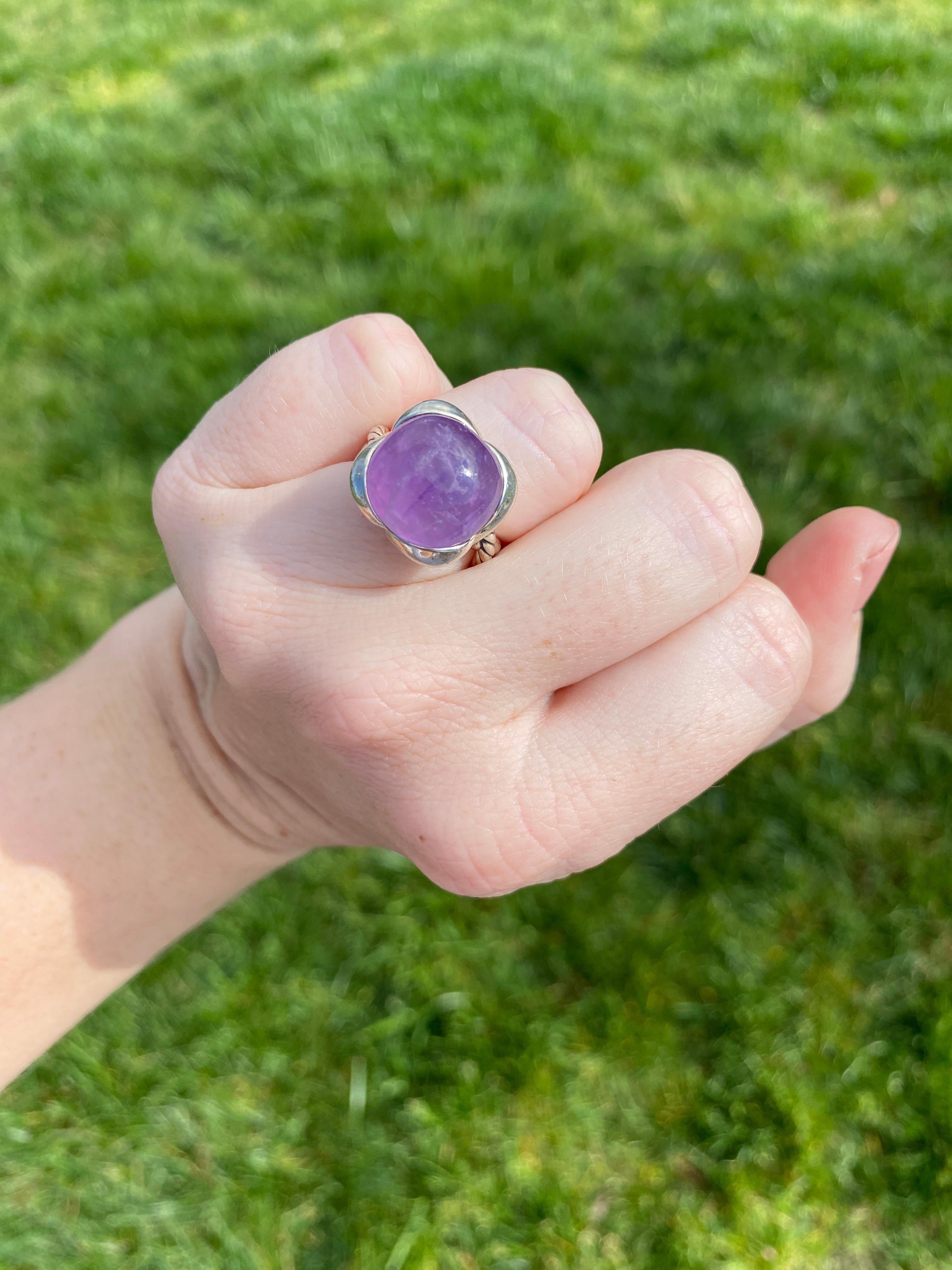 David Yurman 9.5 Carat Amethyst Infinity Ring, Sterling Silver, Ring, Large For Sale 3
